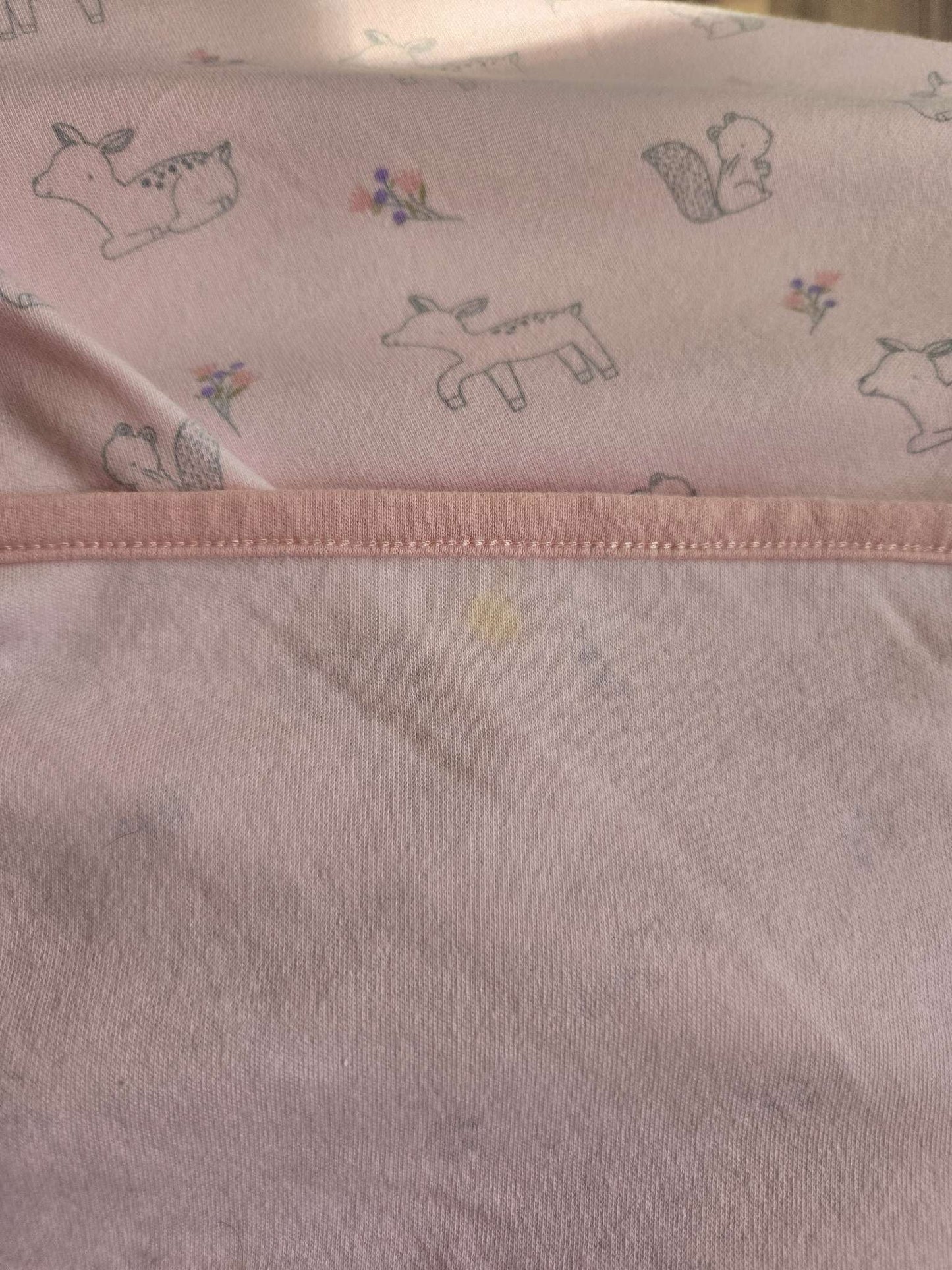 2 Pink & White girl's blanket swaddles, 0-3 Months (Newborn)