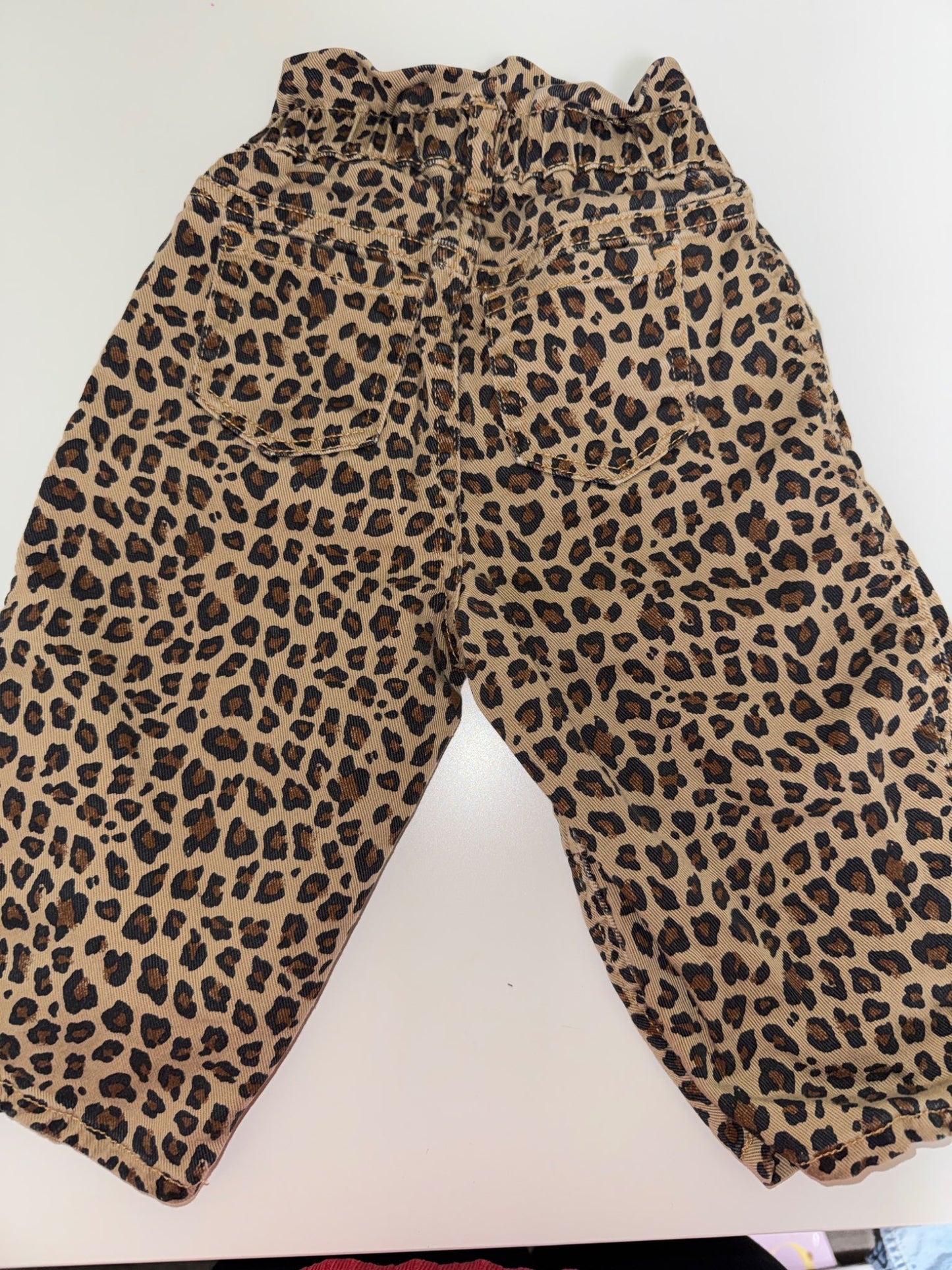 Baby gap horseshoe jean. Size 12 to 18 months leopard print., Kids 18 Month (12-18M)