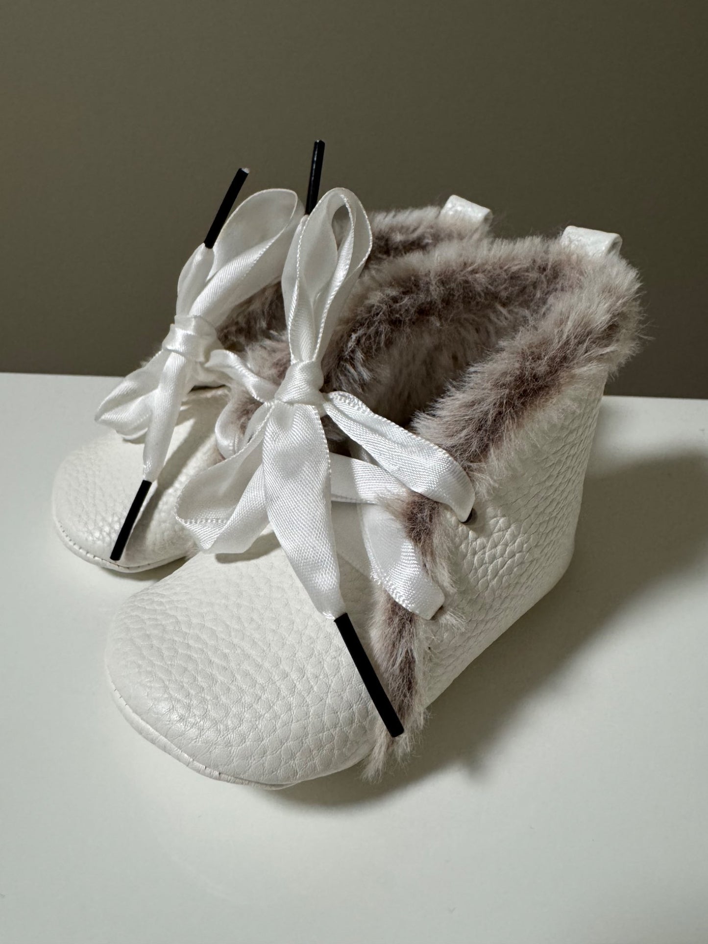 Fur booties, Shoes 3.5 (Baby: 0-12 mth)