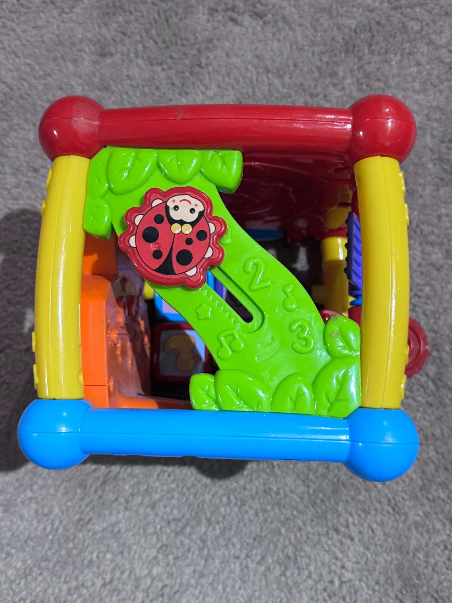VTech® Busy Learners Activity Cube