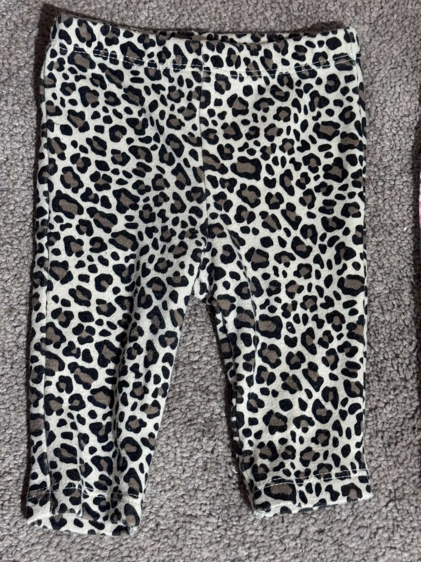 Set of four (4) Leggings/Pants - sizes 0-3 Months, Kids 3 Month (0-3M)