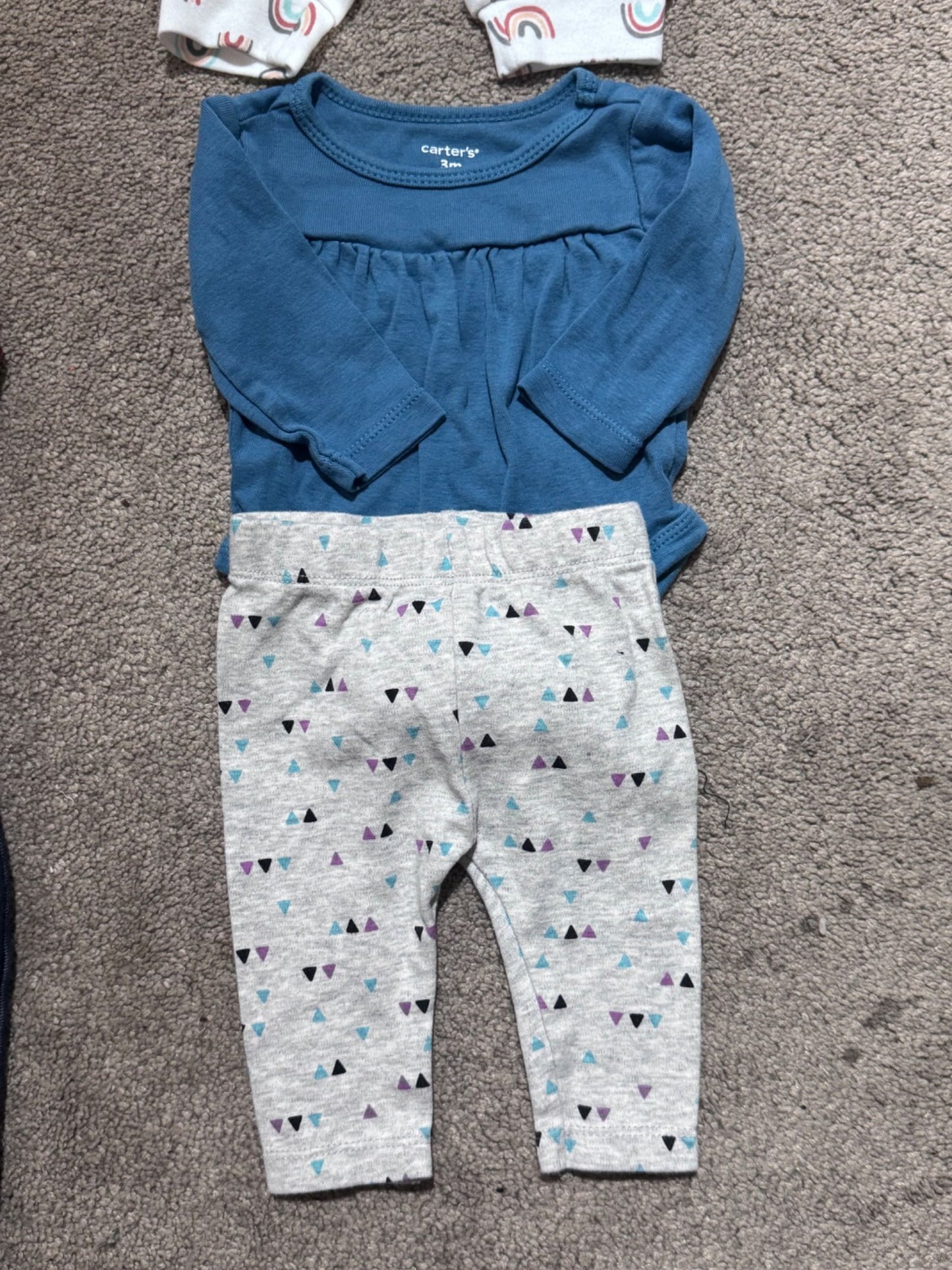 Bundle of 4 outfits , Kids 3 Month (0-3M)