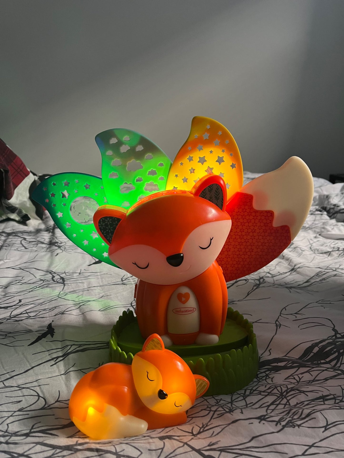Fox Night Light and Sound Machine - Infantino 3-in-1 Music Soother