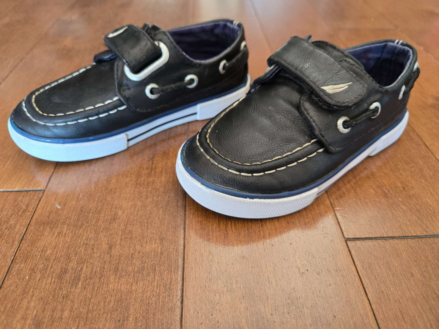 Nautica river boat shoes for toddler boys (toddler size 8), Shoes 8 (Toddler:2-4yr)