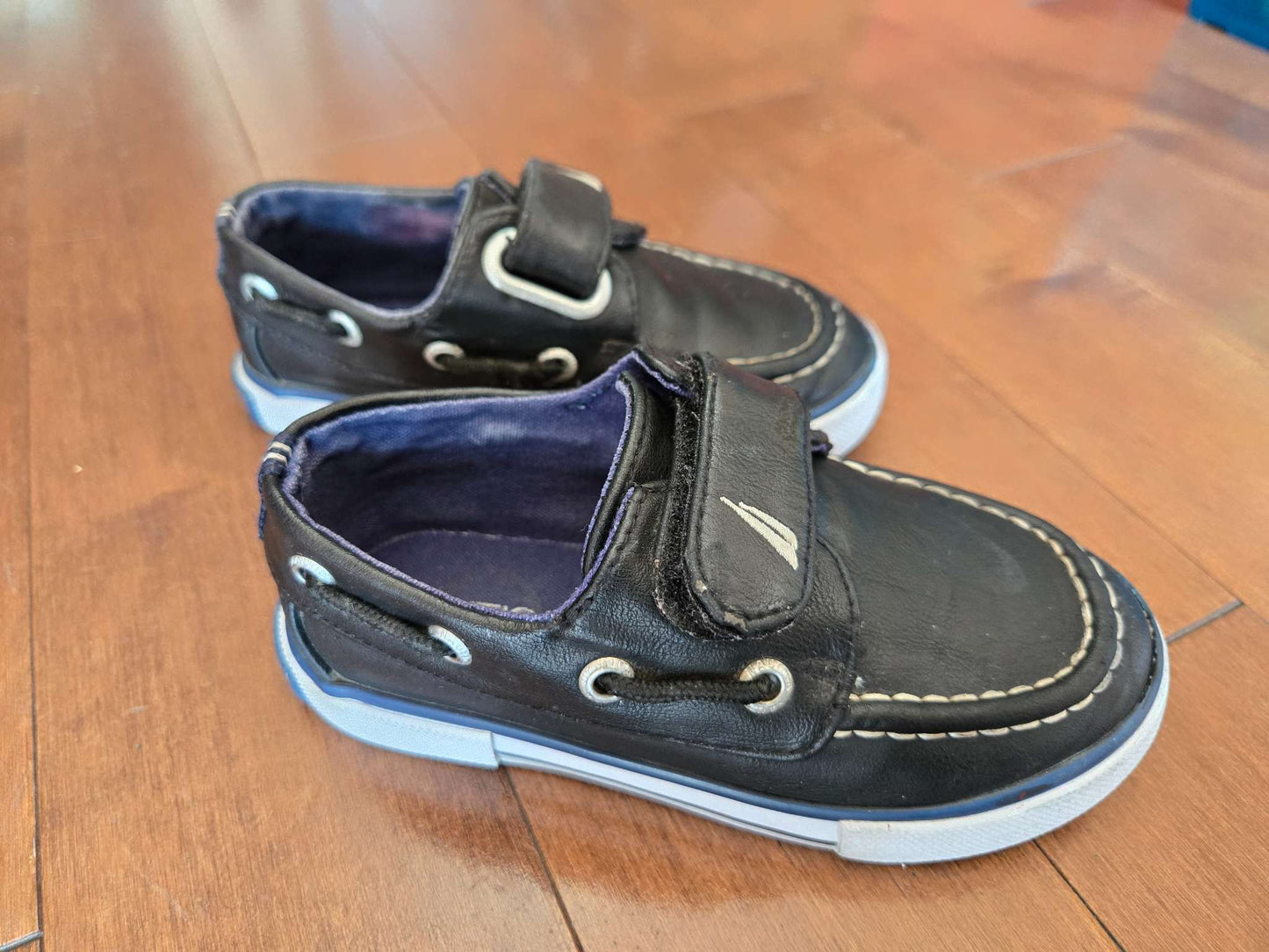 Nautica river boat shoes for toddler boys (toddler size 8), Shoes 8 (Toddler:2-4yr)