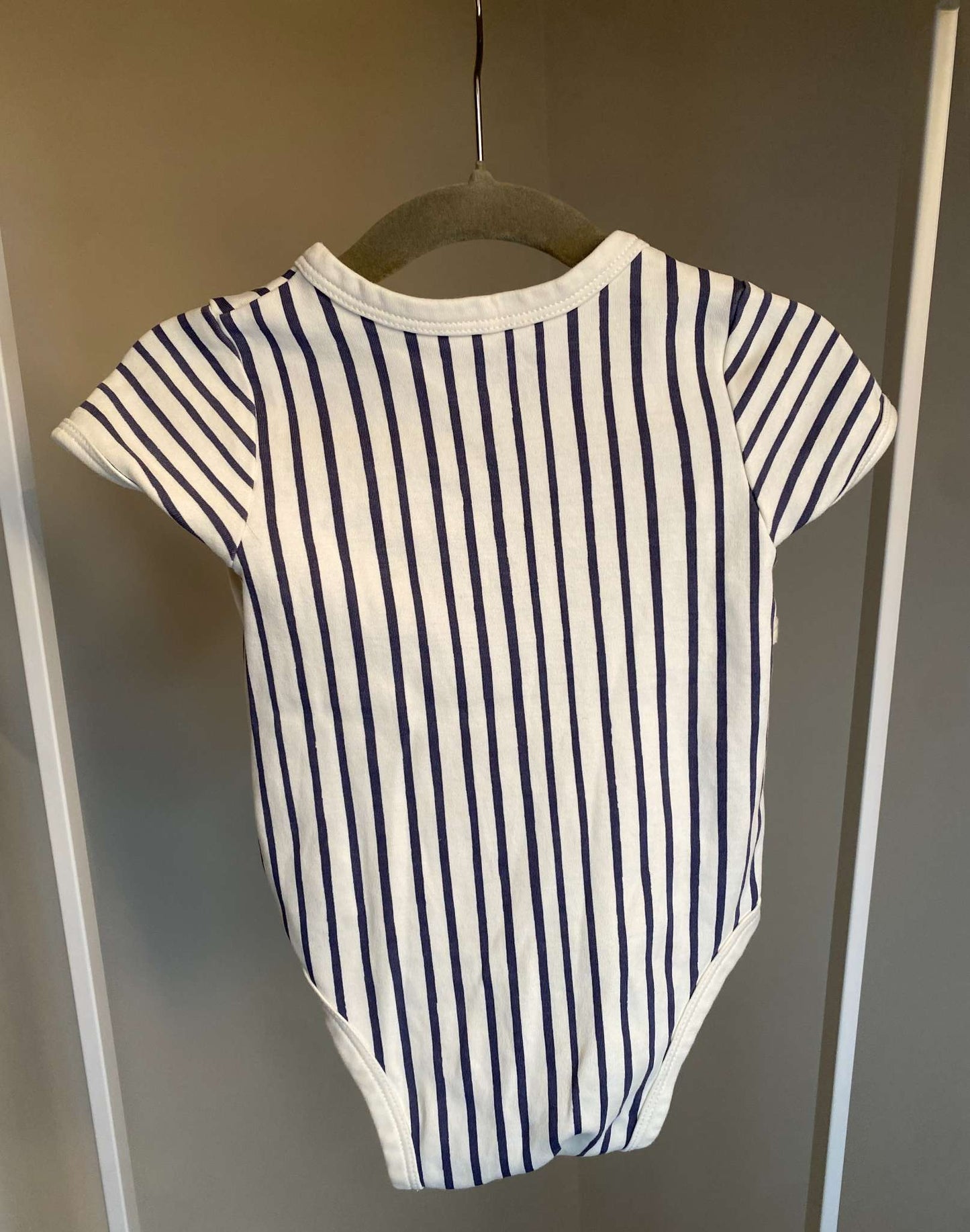 Pehr 'Stripes Away" in Ink Blue Short Sleeve Kimono One Piece 6-12M (MSRP $46), Kids 9 Month (6-9M)
