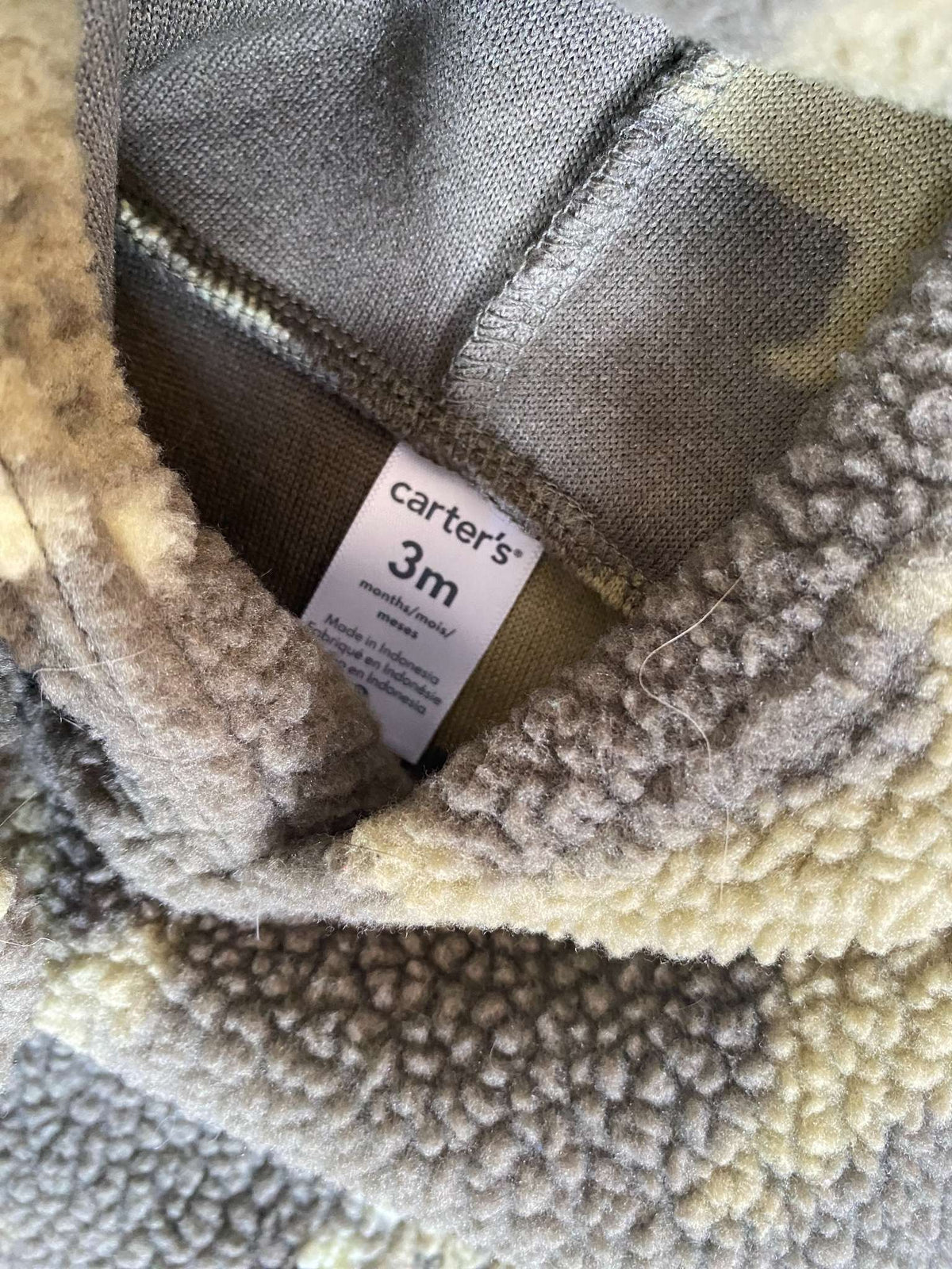 Carter's sherpa-esque dino outfit 3m, Kids 3 Month (0-3M)