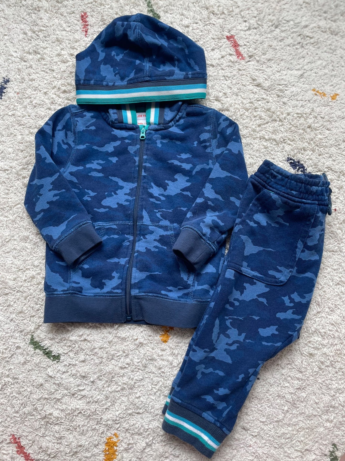 Joe Fresh 2 piece set, Kids 18 Month (12-18M)