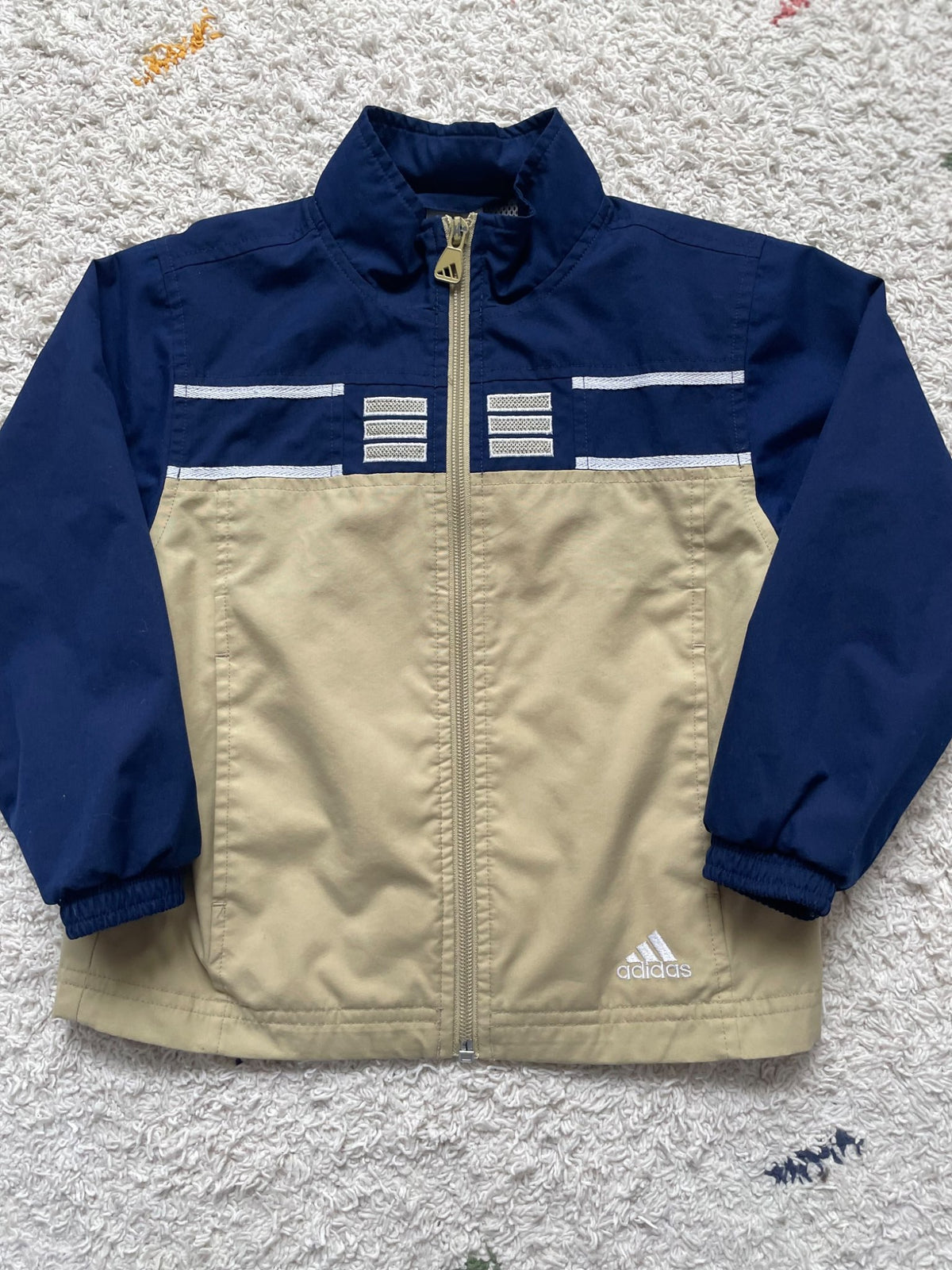 Adidas wind breaker 4-5Y, Kids 4/4T