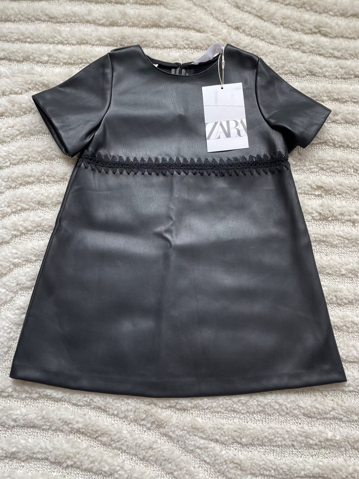 Zara NWT dress, Kids 18 Month (12-18M)