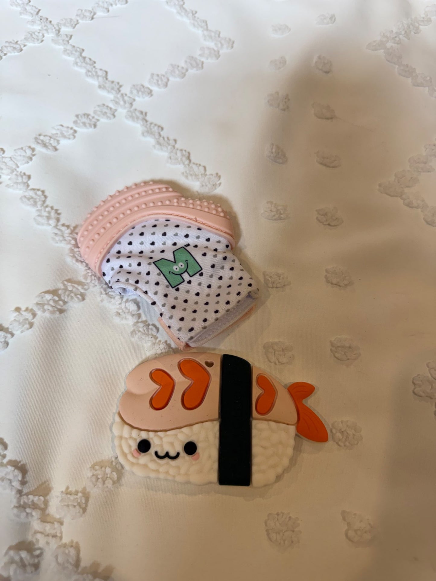 Munch it and loulou lollipop tethers