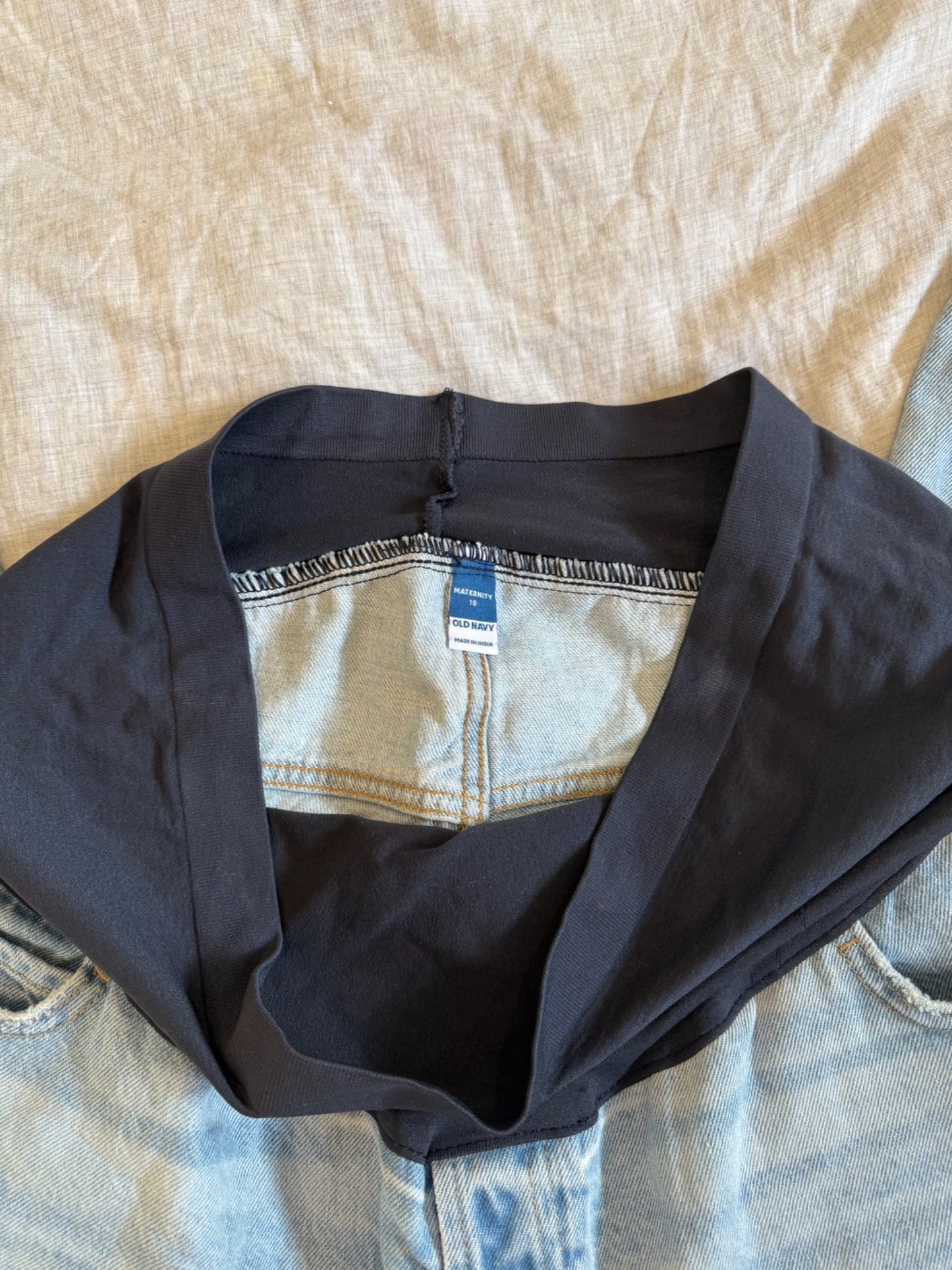 Old Navy Maternity Pants , Maternity XL (16-18)