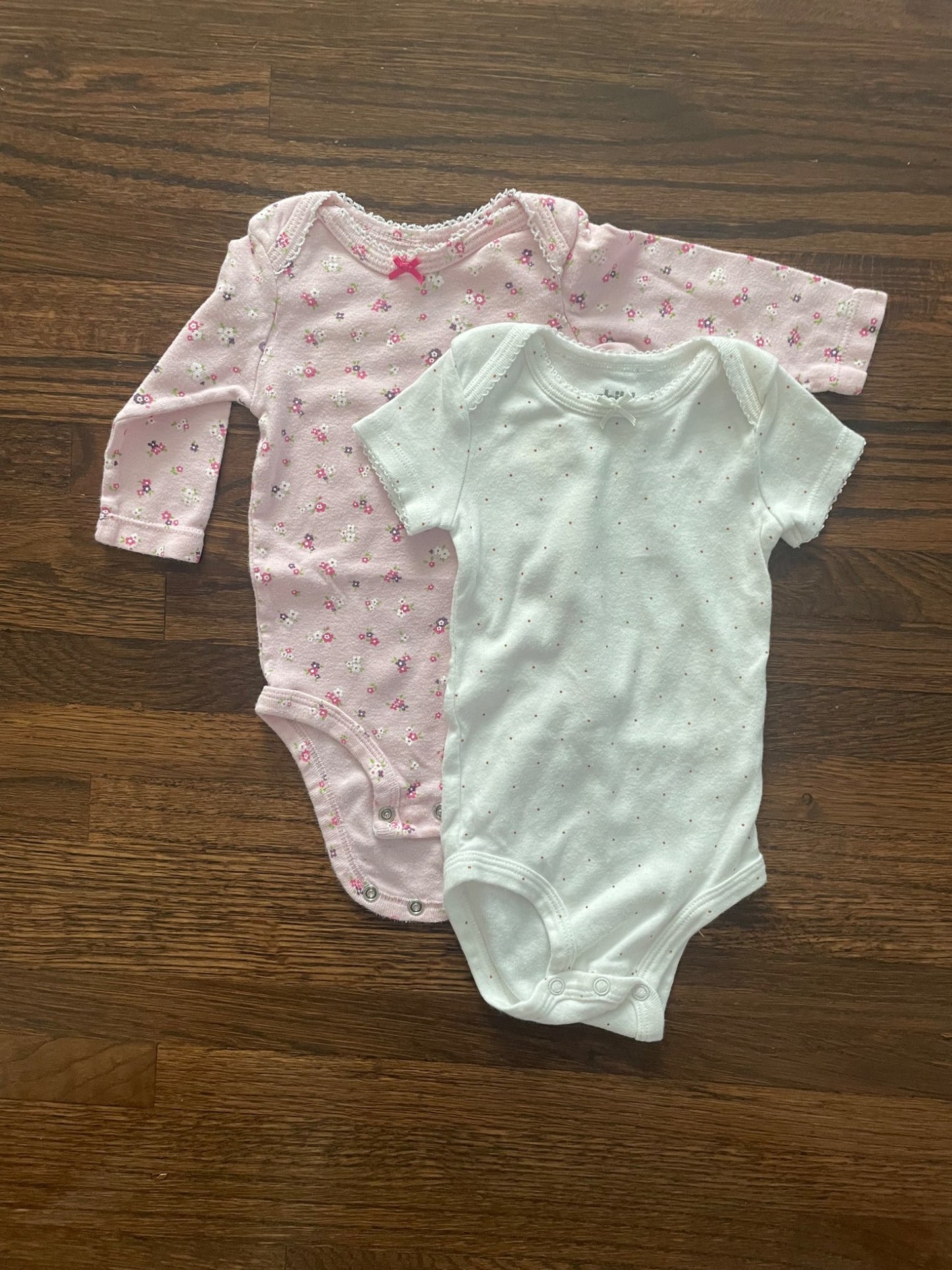 0-3m Girl Bundle - 7 items (5 sleepers, 2 tops), Kids 3 Month (0-3M)