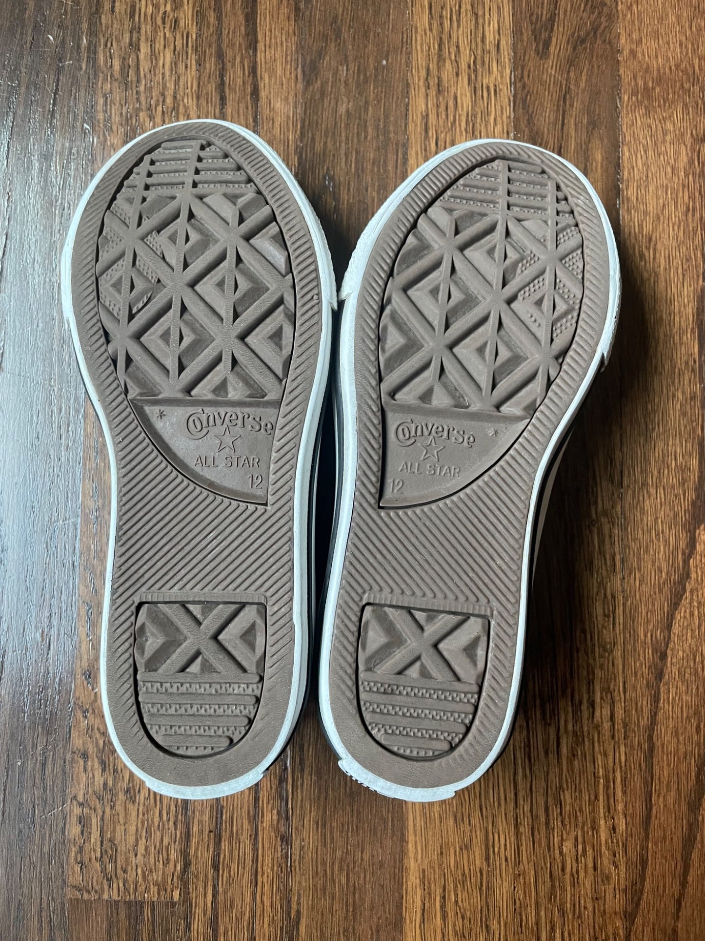 Converse Sneakers -US12, Shoes 12.5 (Kids:4-8yr)