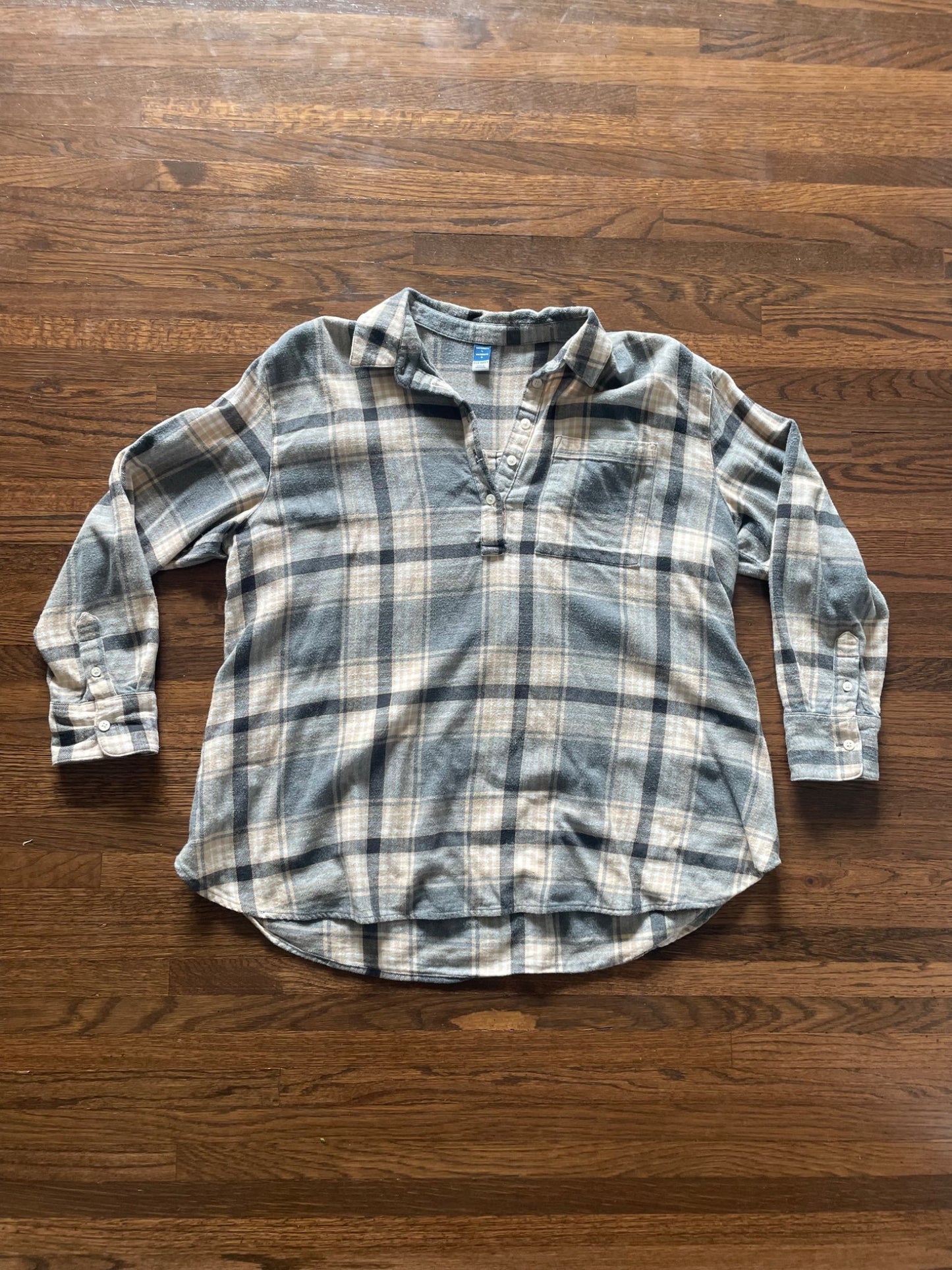 Old Navy Maternity Top -Large, Maternity L (12-14)