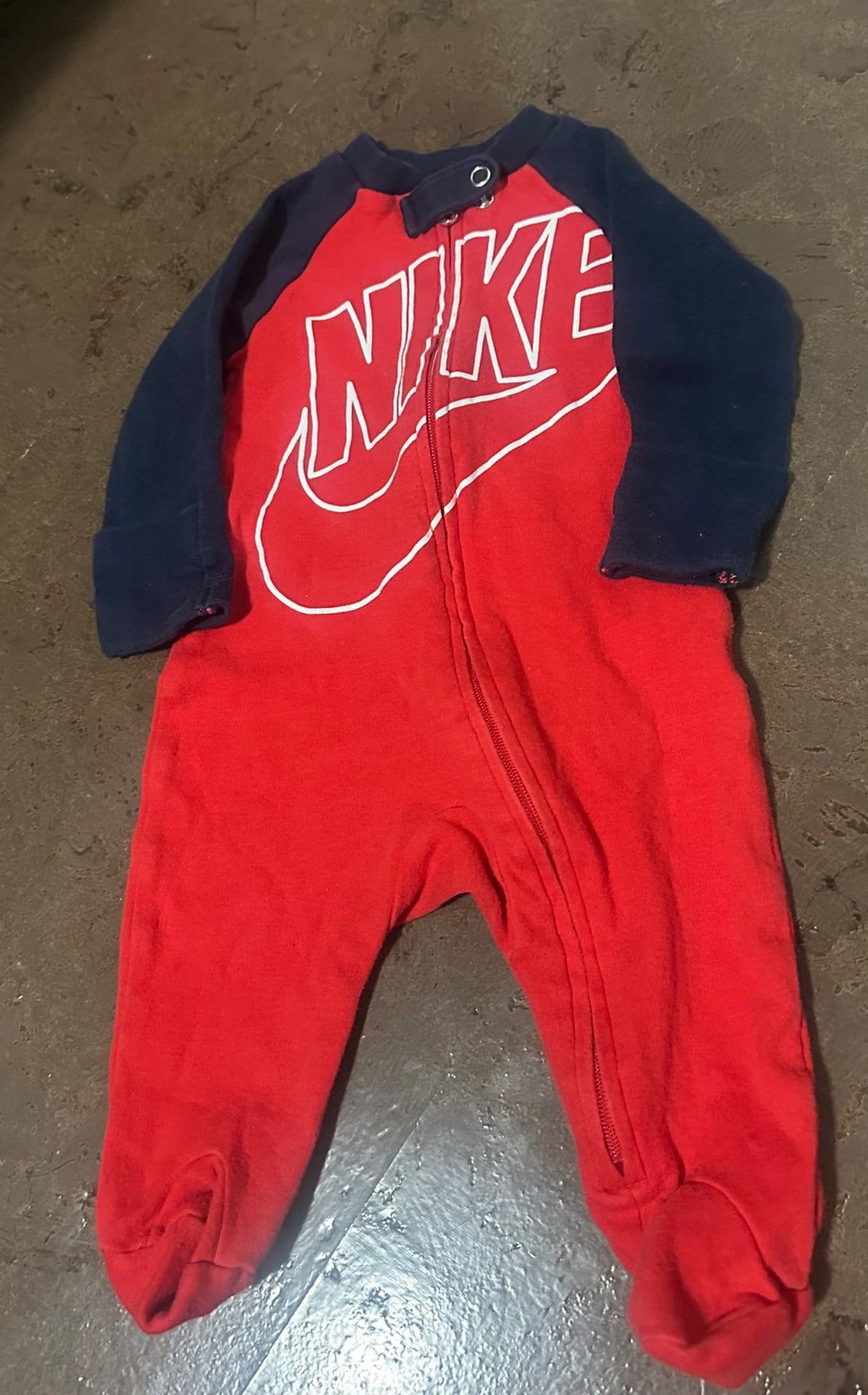 Nike onesie. Retails $20, Kids 3 Month (0-3M)