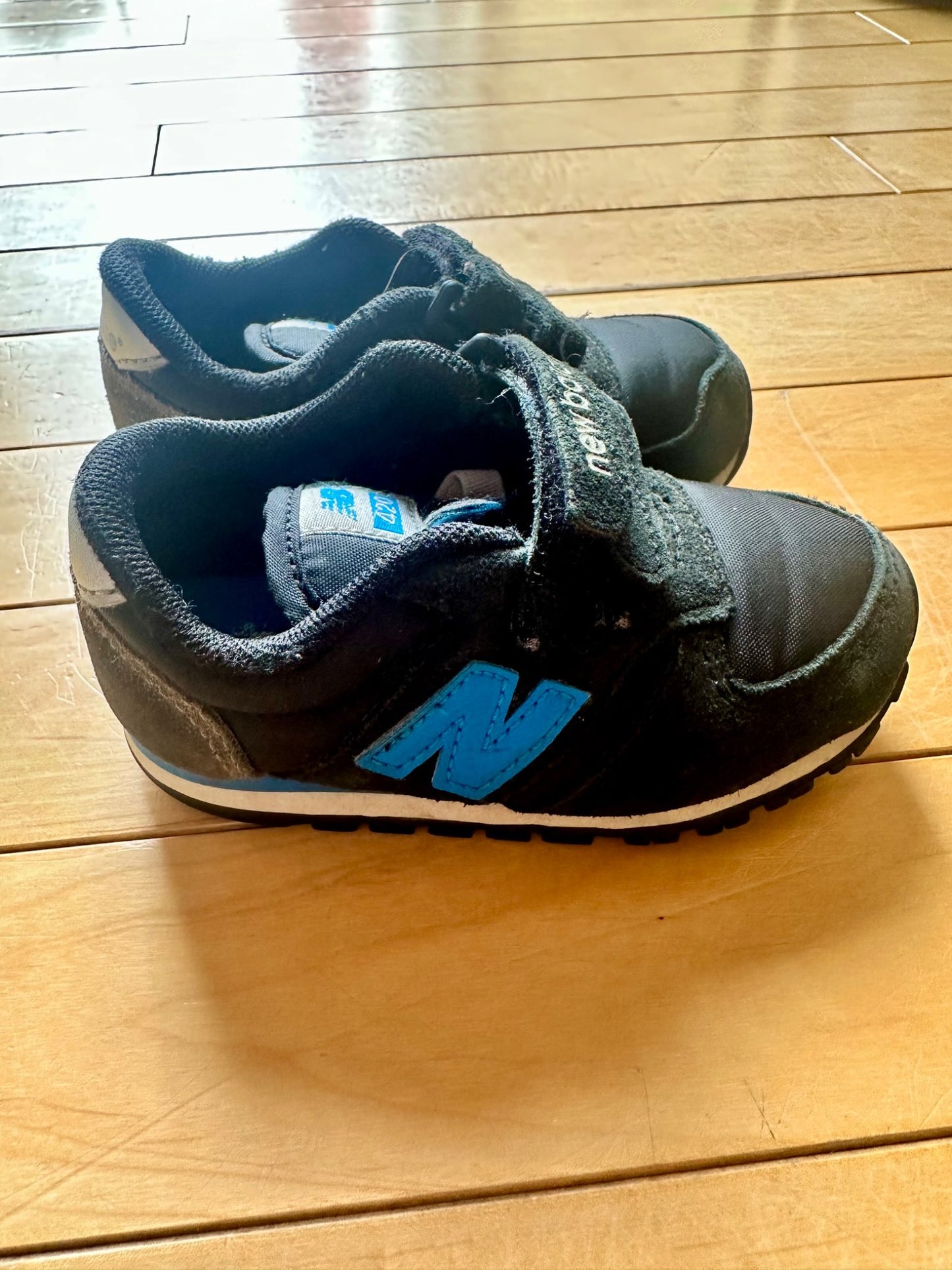 New Balance Sneakers - 3C