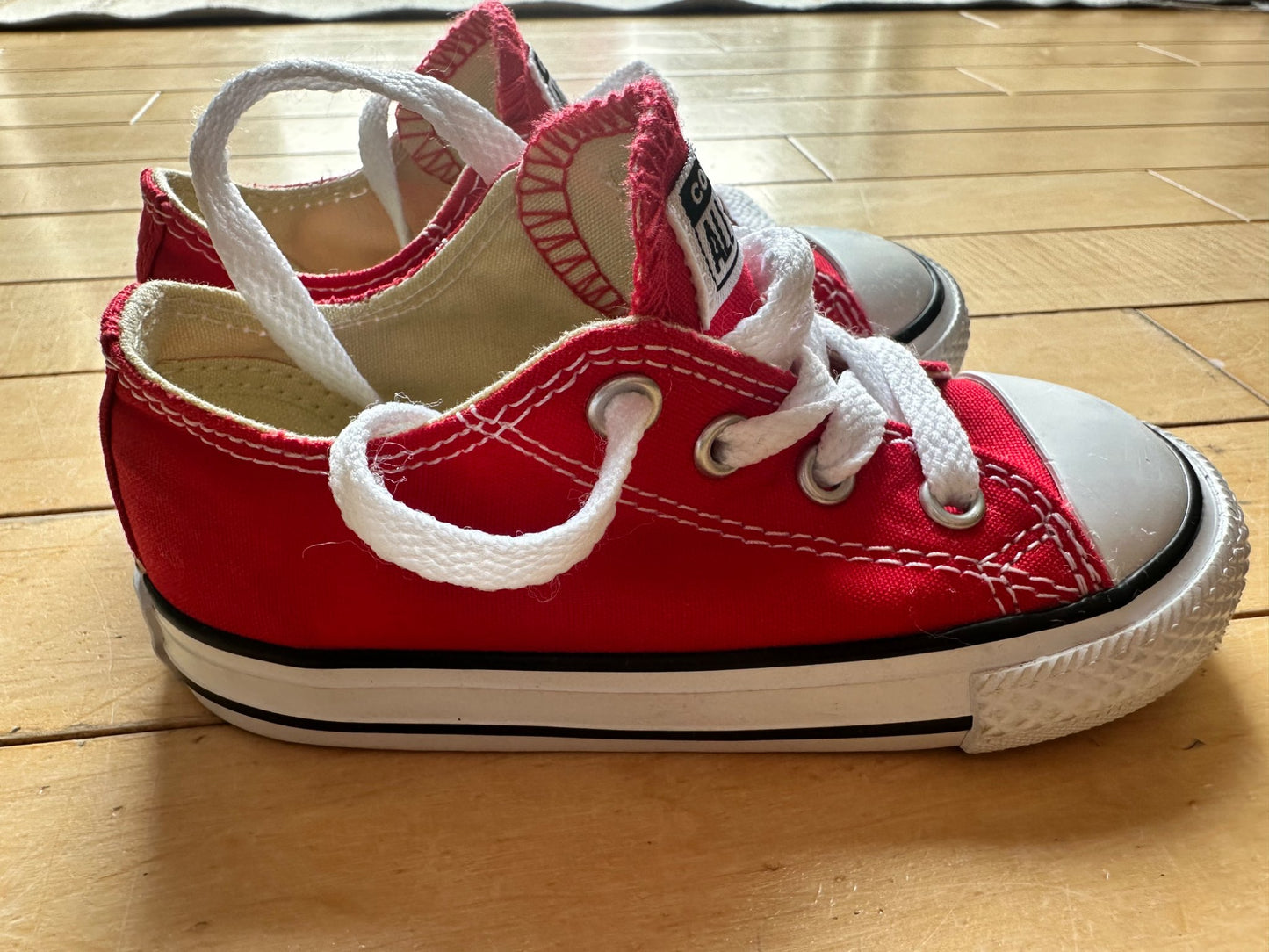 Converse Sneakers - 7C. Retails $40., Shoes 7 (Walkers:12-24 mth)