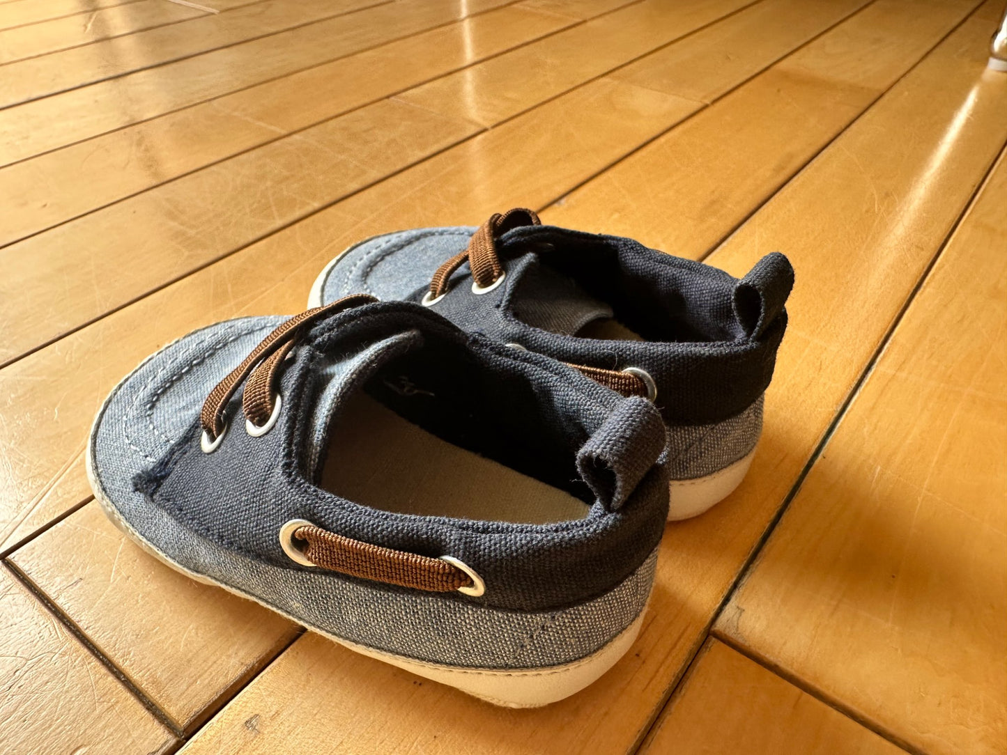 Infant Boat shoes - 6 to 12 months. Retails $20., Shoes 0 (Baby: 0-12 mth)