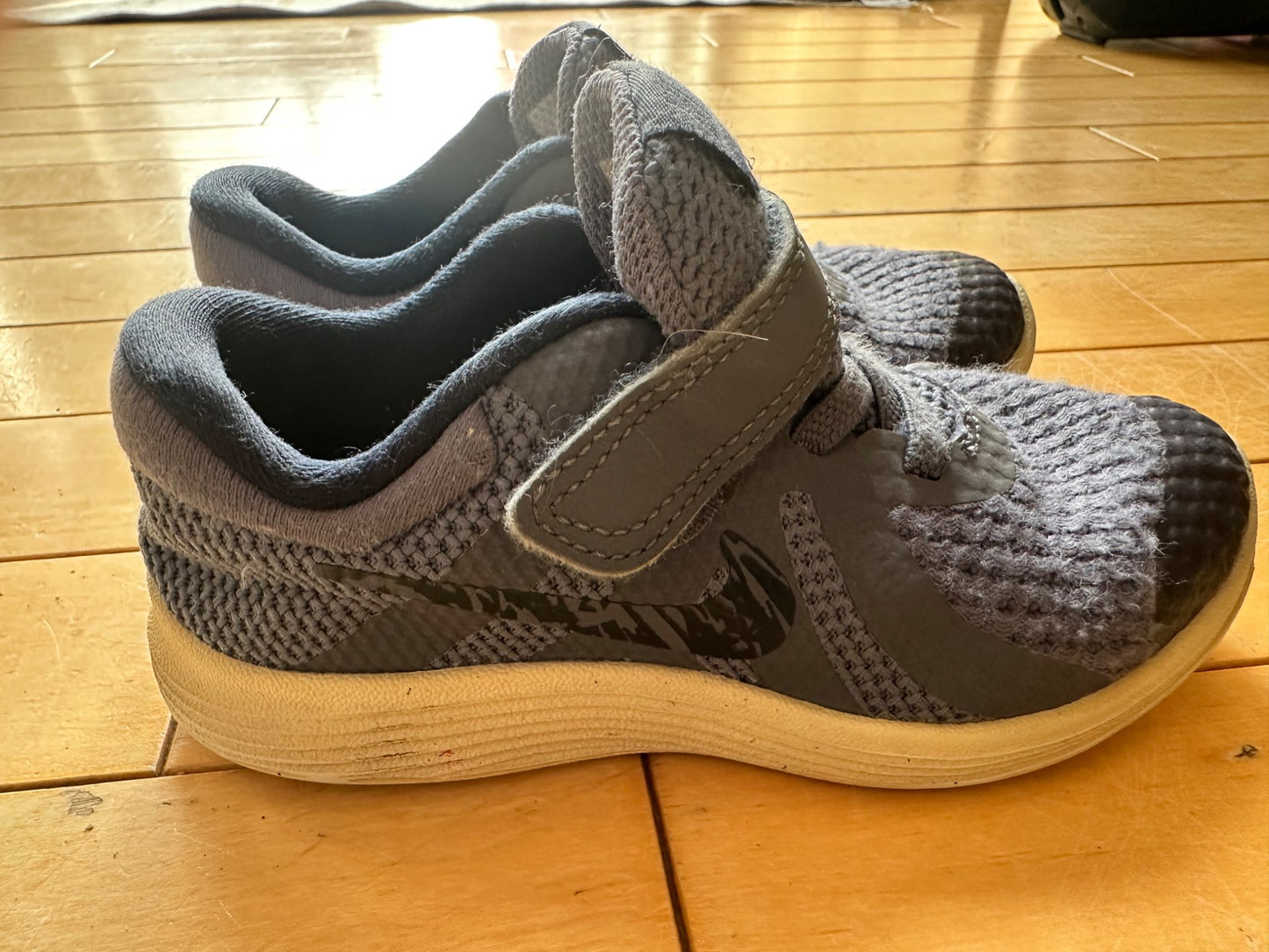 Nike Sneakers - 9C. Retails $50., Shoes 9 (Toddler:2-4yr)