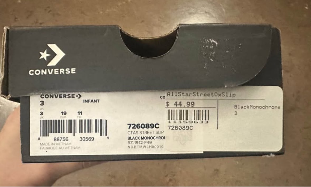 *NEW* Infant Converse Sneakers - 3C. Retails $45., Shoes 3 (Baby: 0-12 mth)