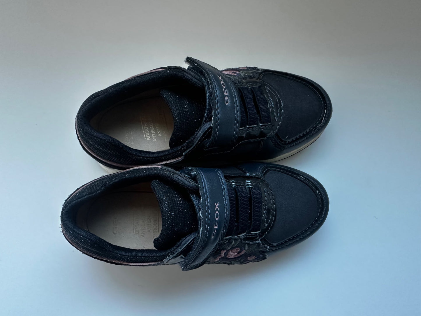 Geox girl sneakers, Shoes 10 (Toddler:2-4yr)