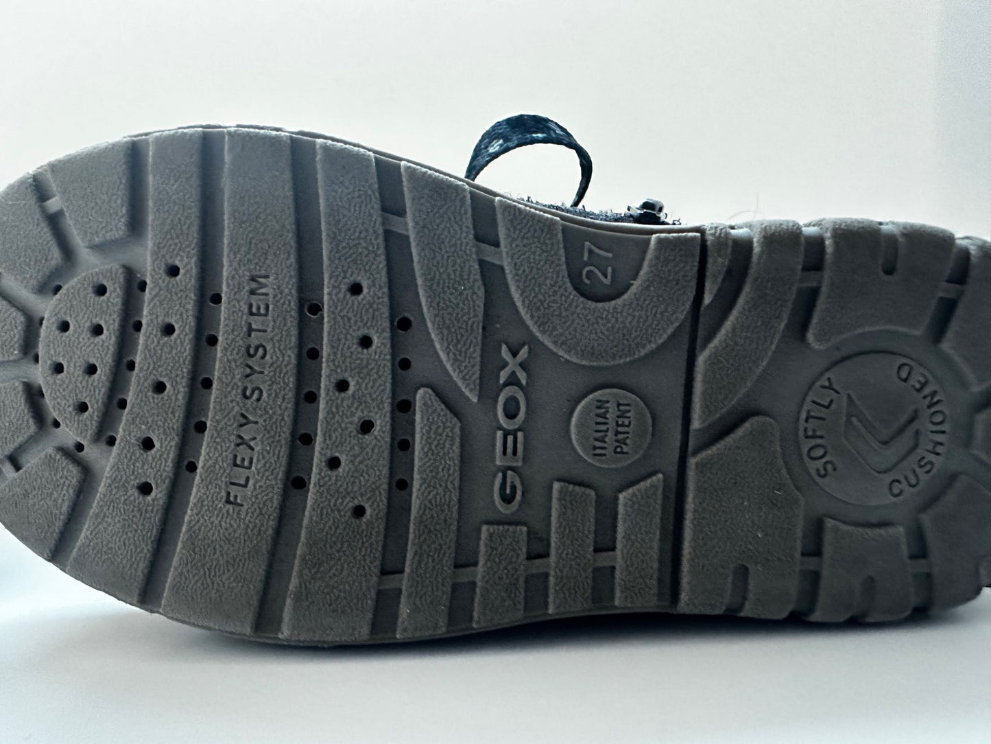 Geox lined girl shoes size 27, Shoes 10 (Toddler:2-4yr)