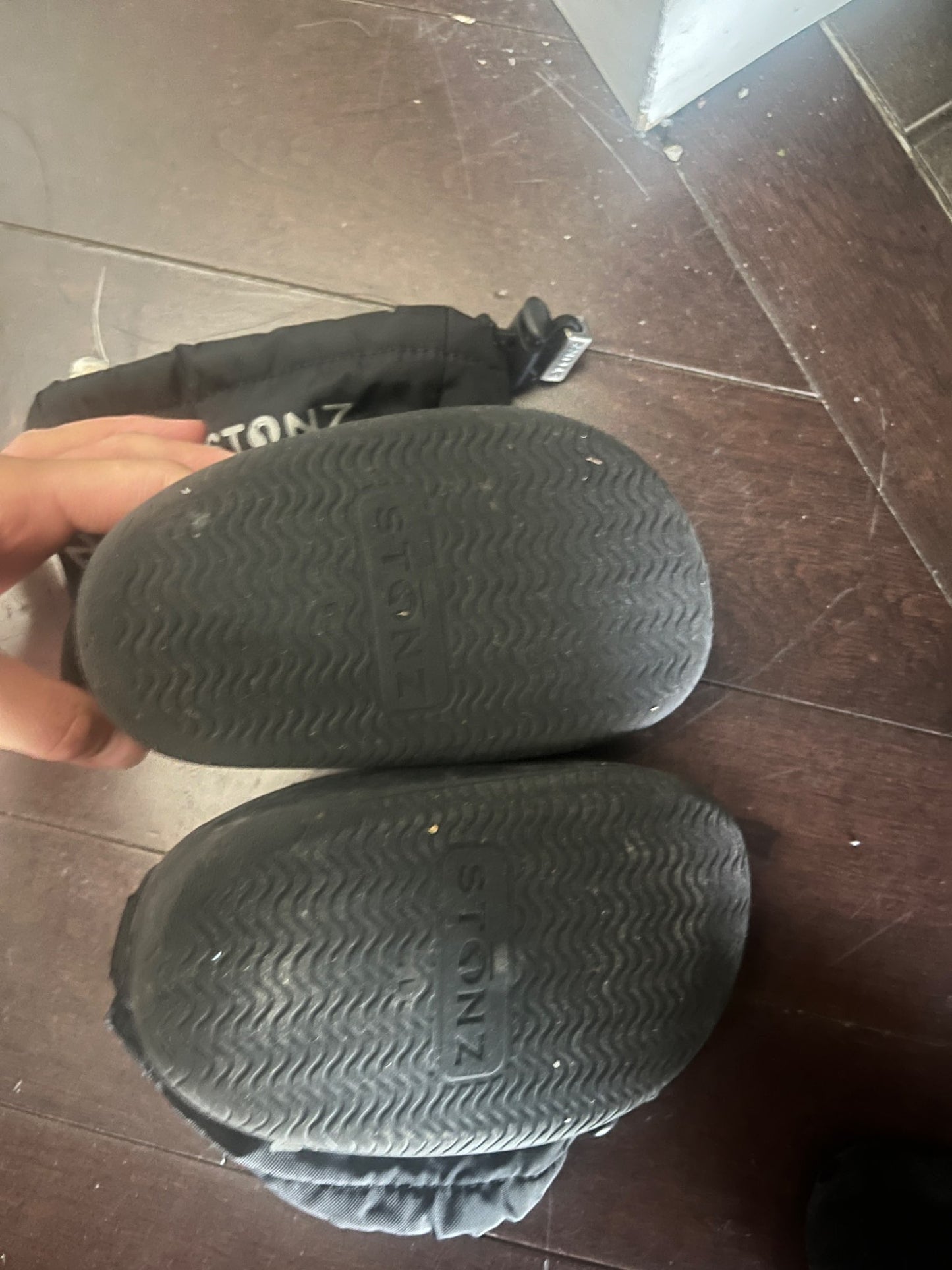 Stonz large size booties, Shoes 7 (Walkers:12-24 mth)