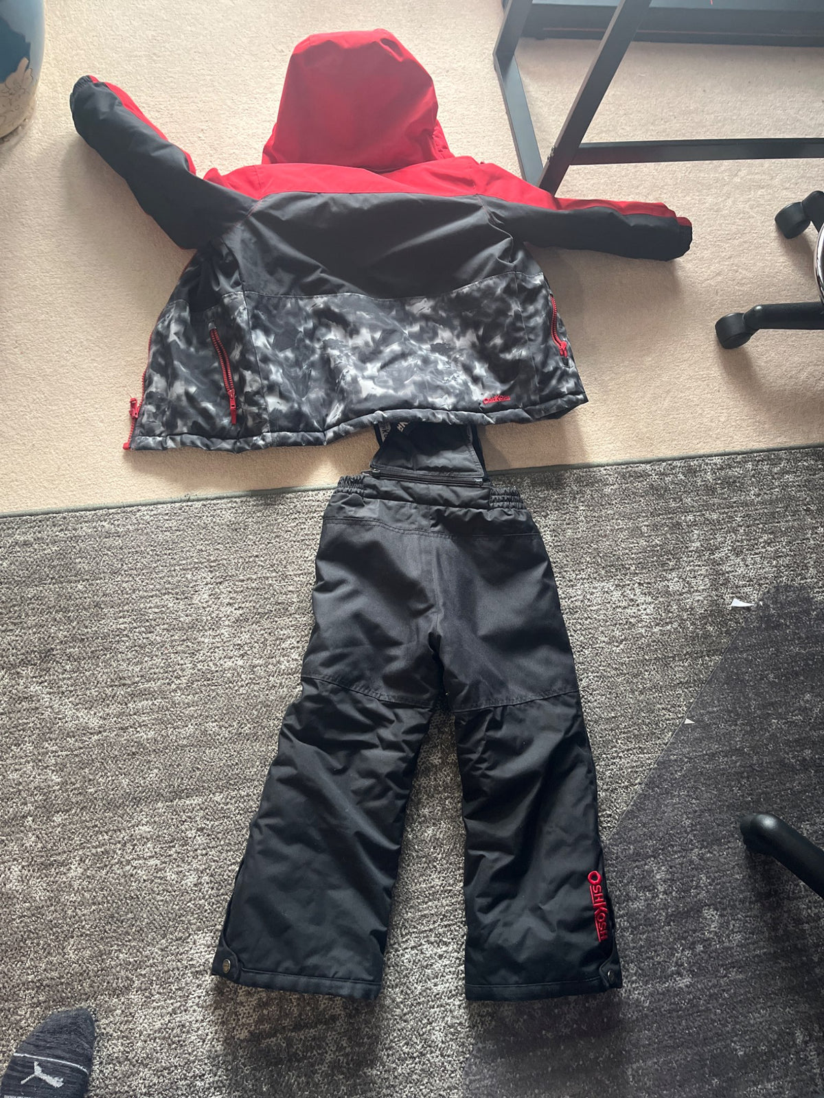 Snow Suit - size 6, Kids 6/6X