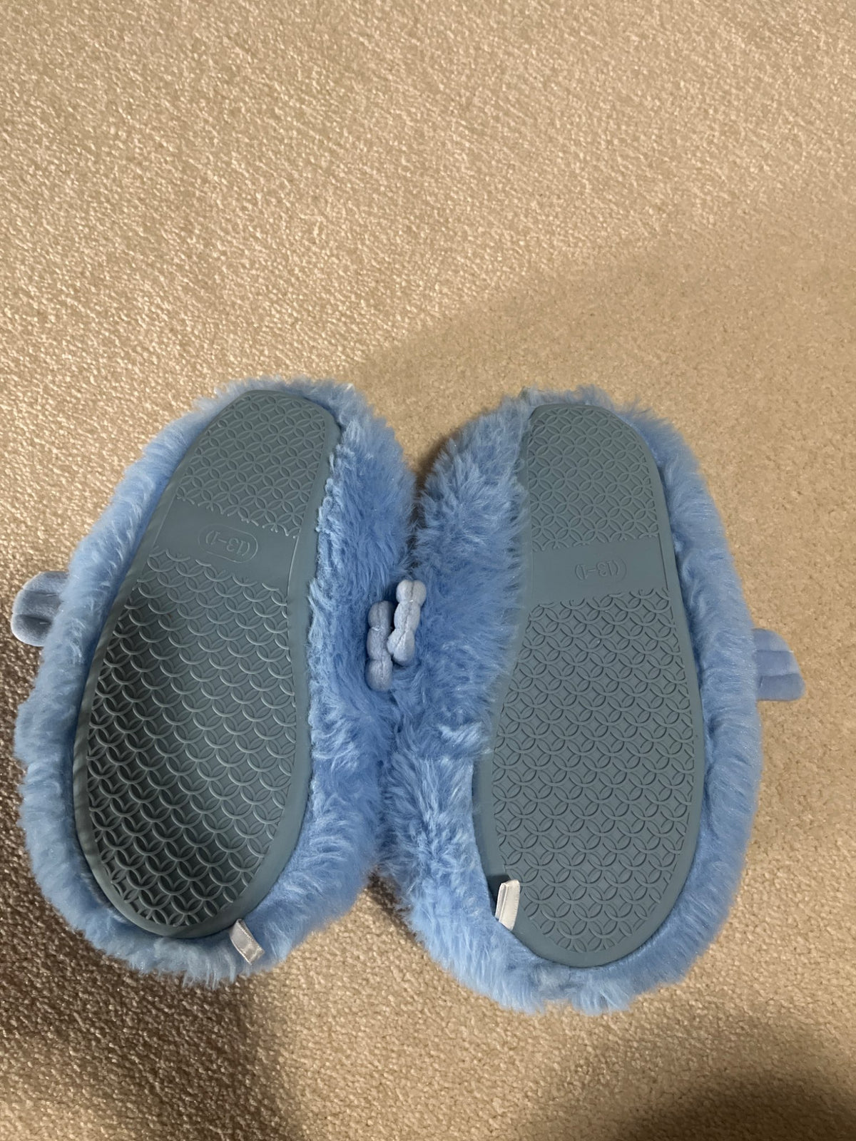 Slippers - size 13-1, Shoes 13.5 (Kids:4-8yr)