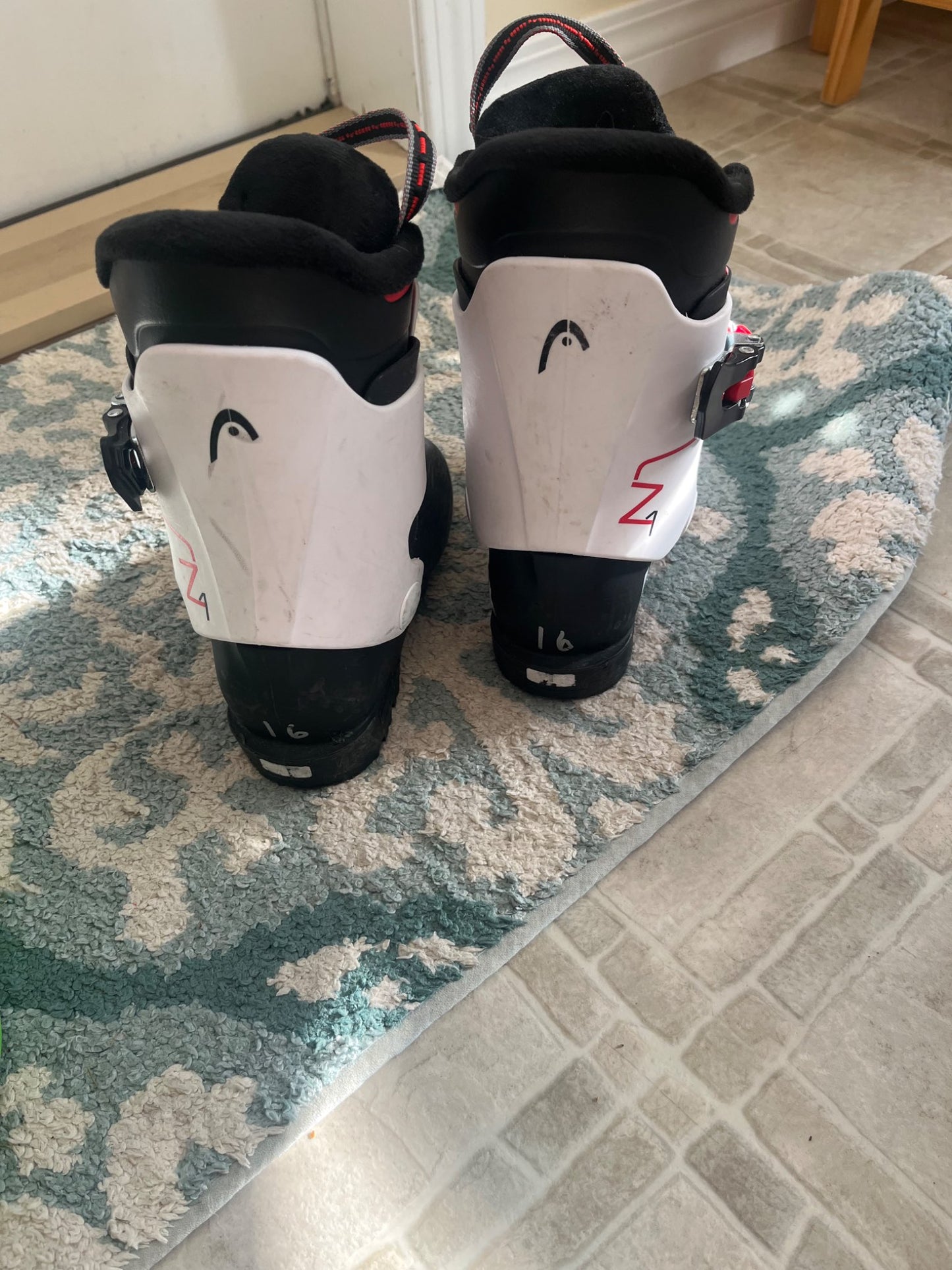 Head ski boots