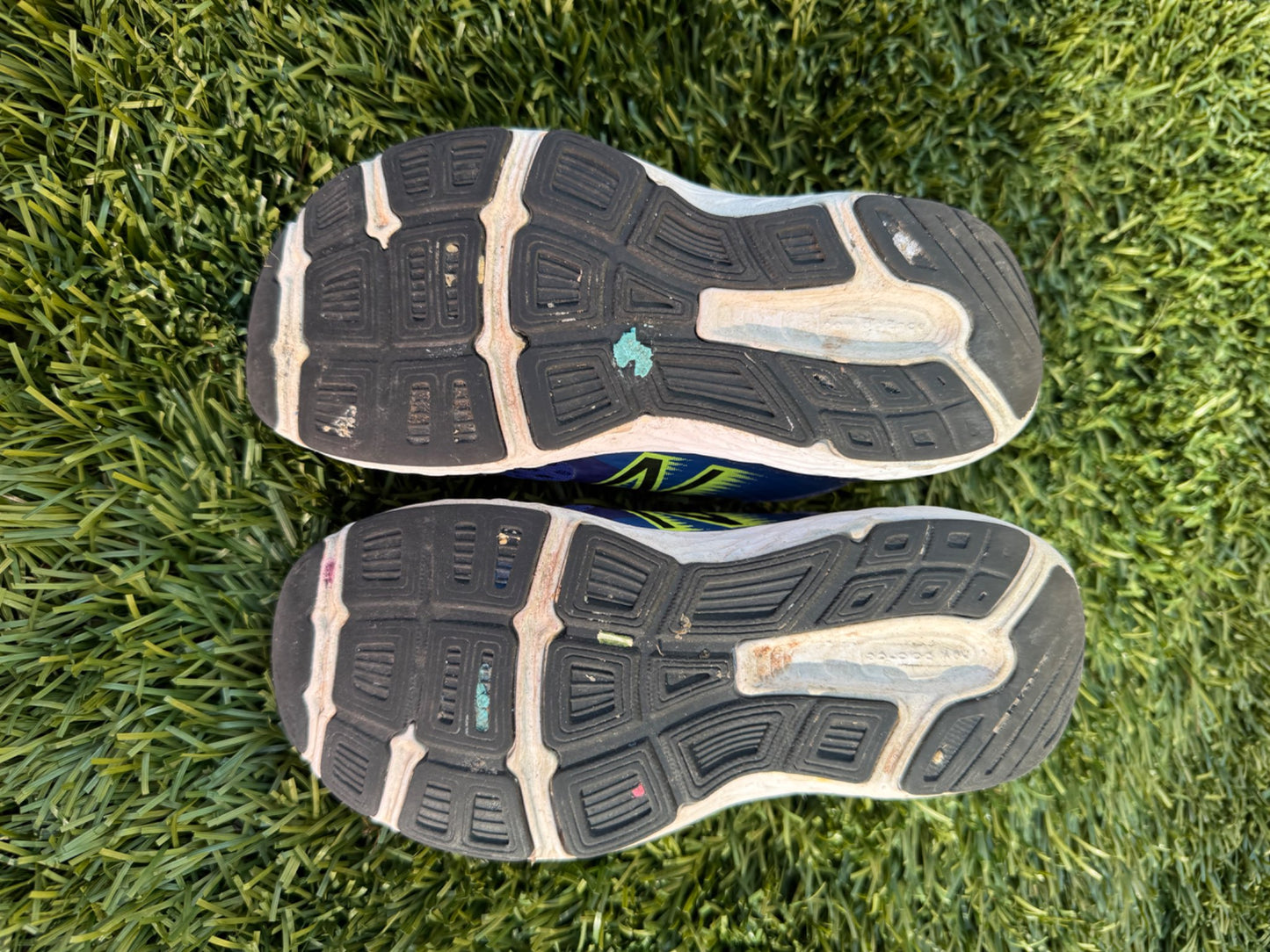 New Balance Runners - size 10 kids (Retails $60), Shoes 10 (Toddler:2-4yr)