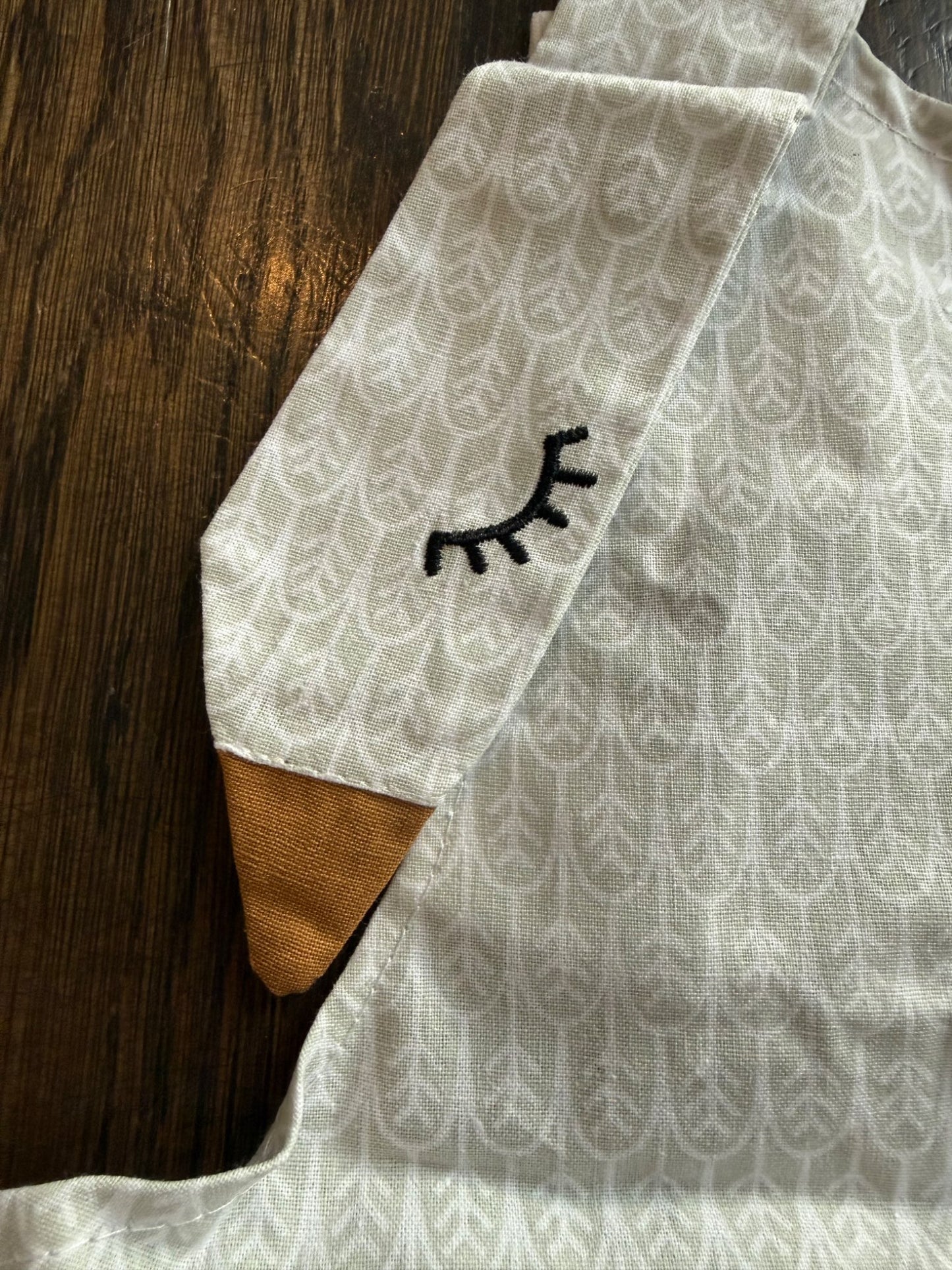 Kids Swan Apron - so cute! Brand new. Ages 3-7+