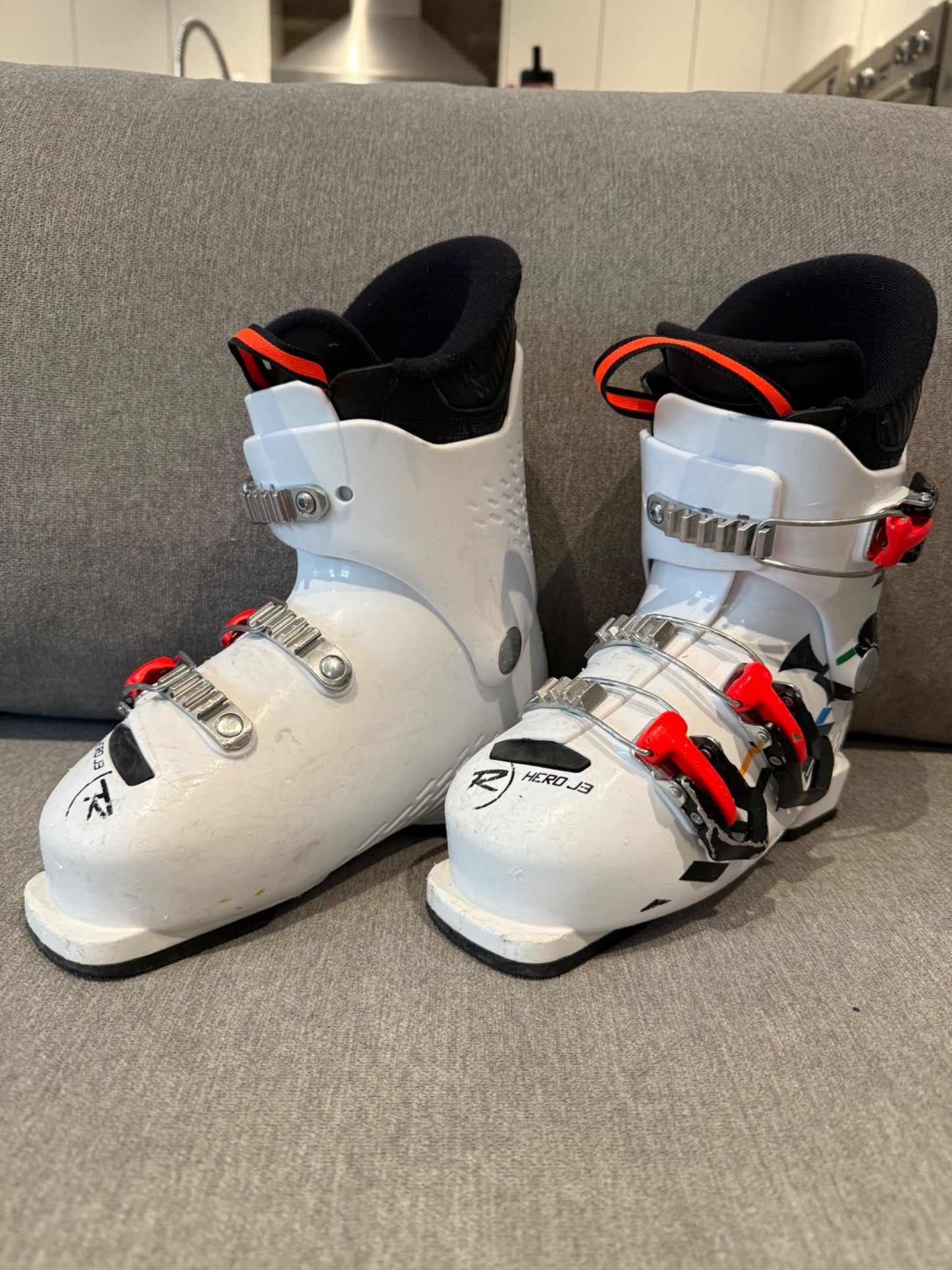 Rossignol Hero J3 ski boots - size 20.5 (245 mm)