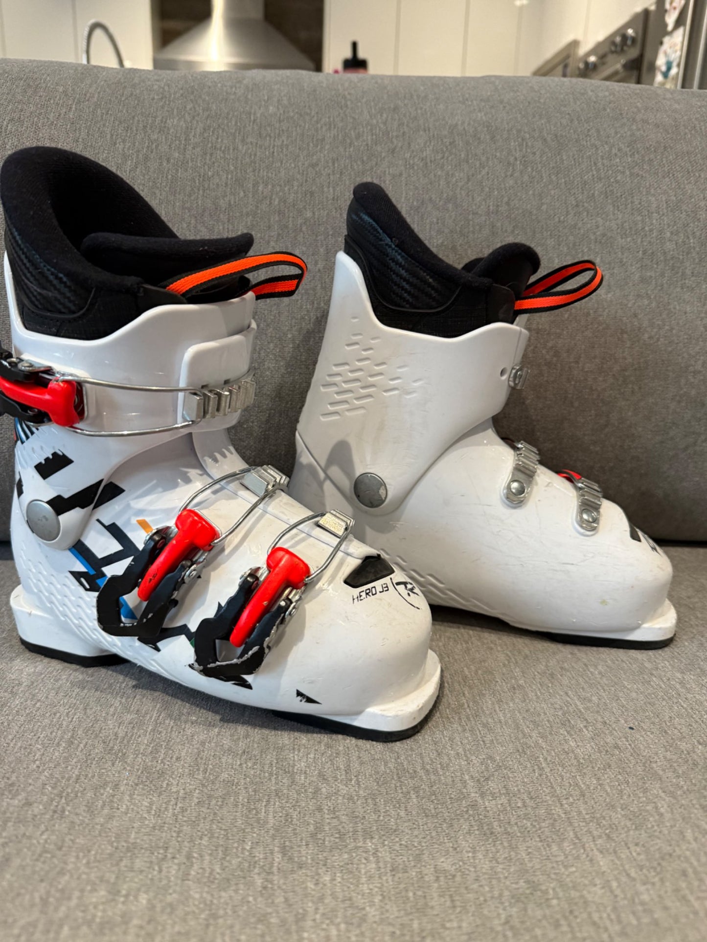 Rossignol Hero J3 ski boots - size 20.5 (245 mm)