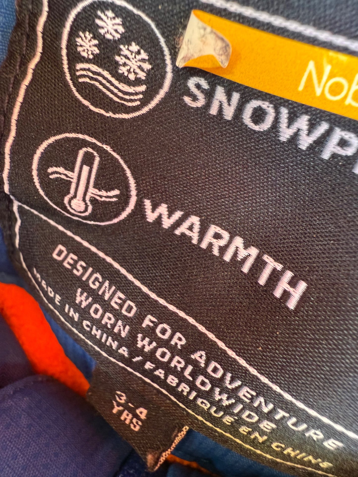 Boys size 3/4 snowsuit. VGUC, Kids 3T