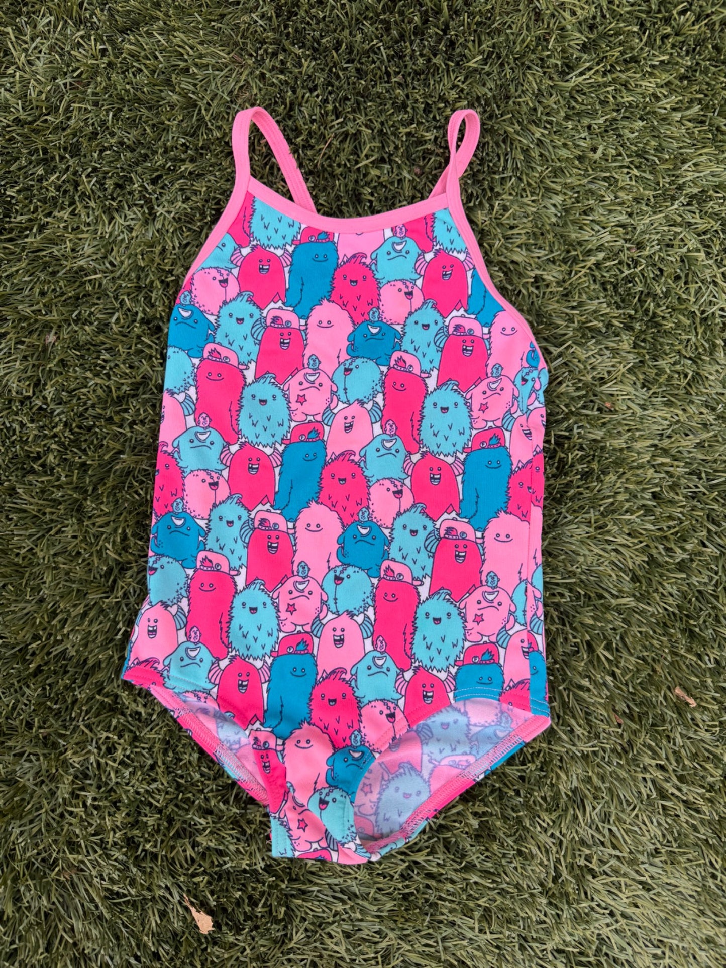 Girls bathing suit size 5. Funkita brand from Australia. Never fades never stretches. These are amazing! (Retails $67), Kids 5/5T (extra small)