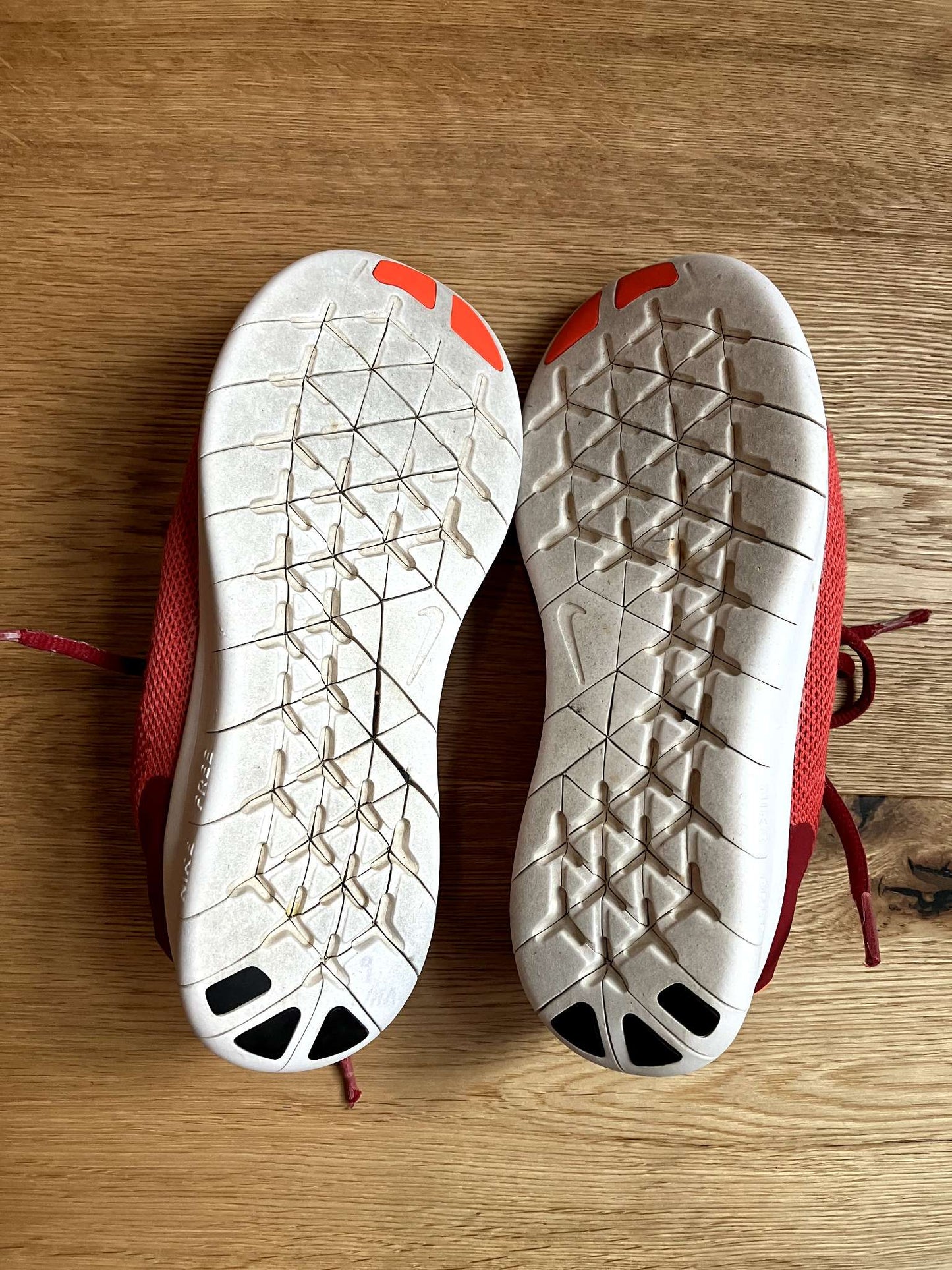 Nike running shoe size 3 youth (fits 7-8 yo), Shoes 3 (Kids:4-8yr)