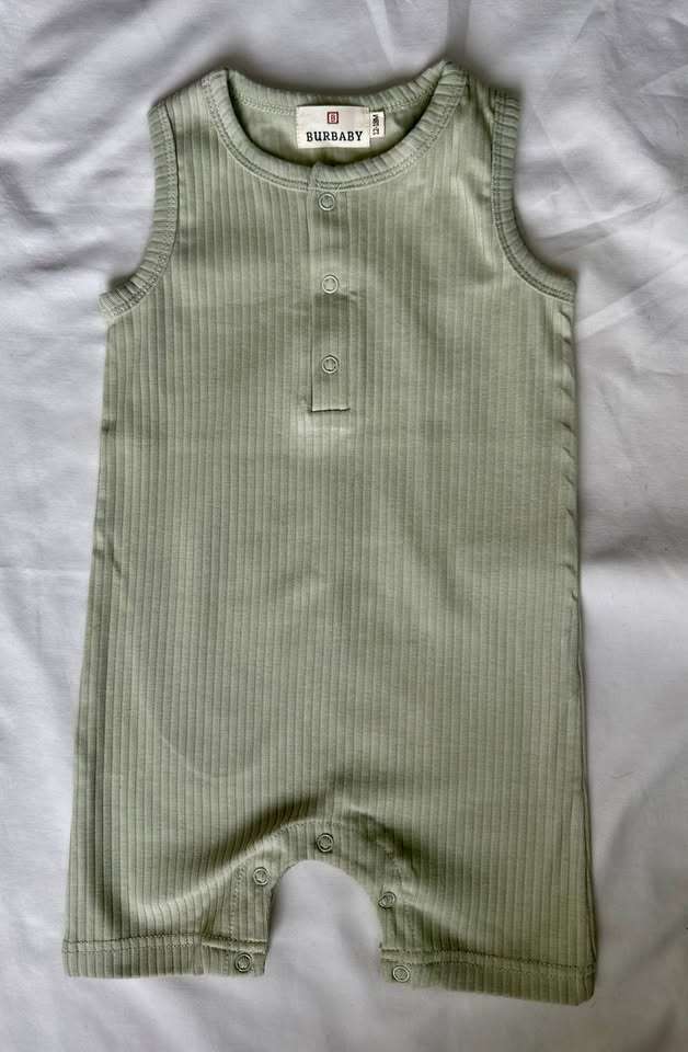 BNWOT- 12-18M Burbaby Minimalist Romper in Sage, Kids 18 Month (12-18M)