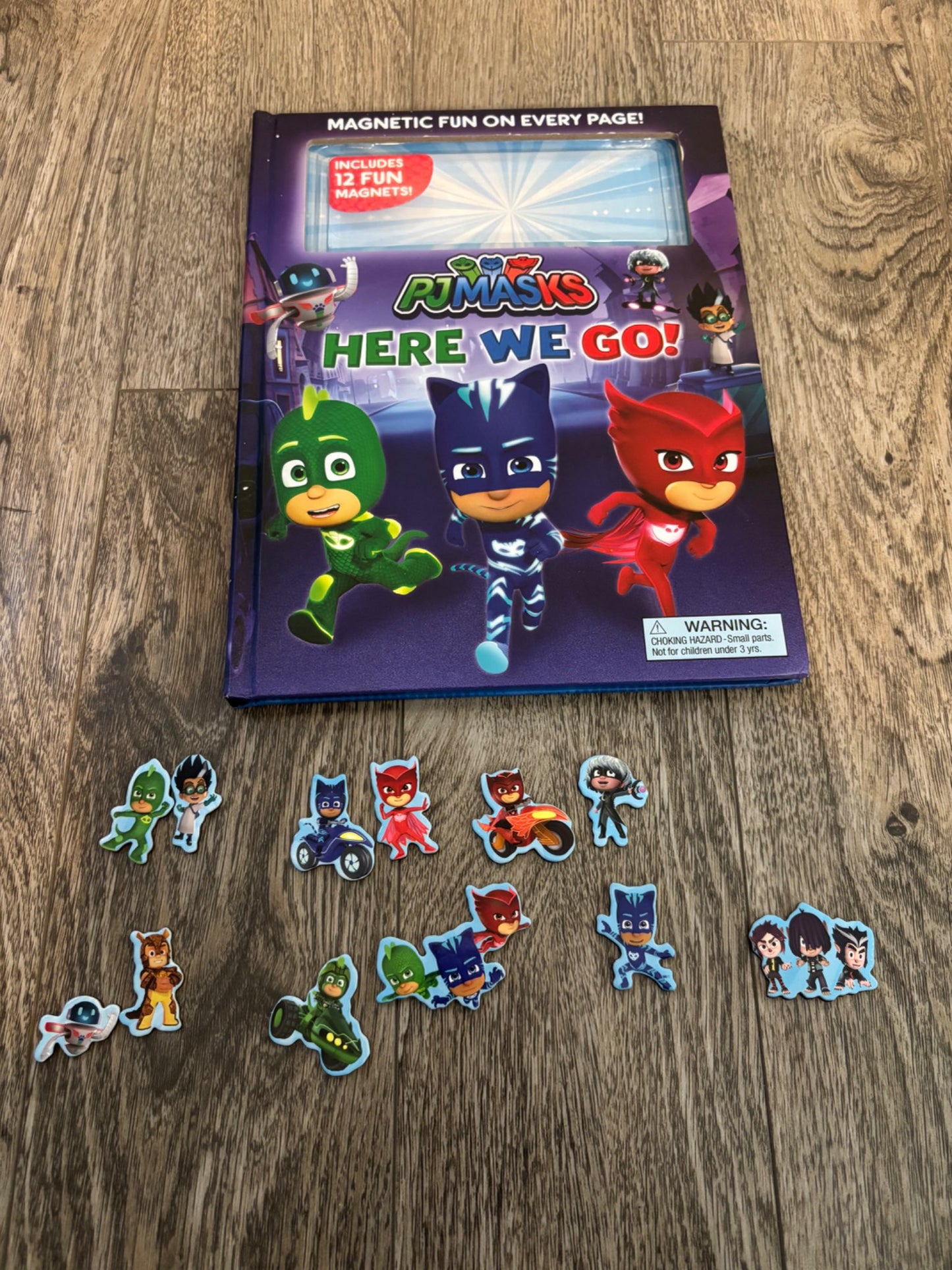 PJ Masks magnet book