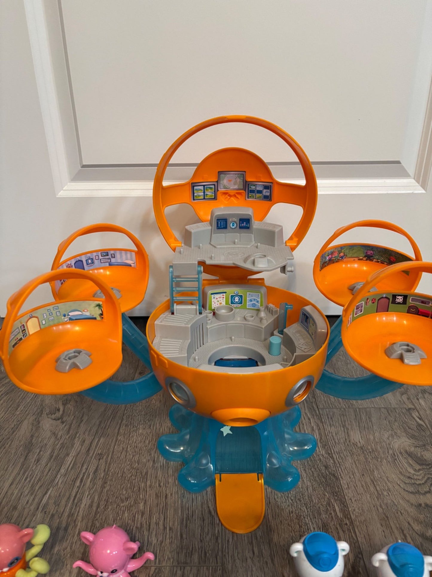 Octonauts Octopod Castle & Figures