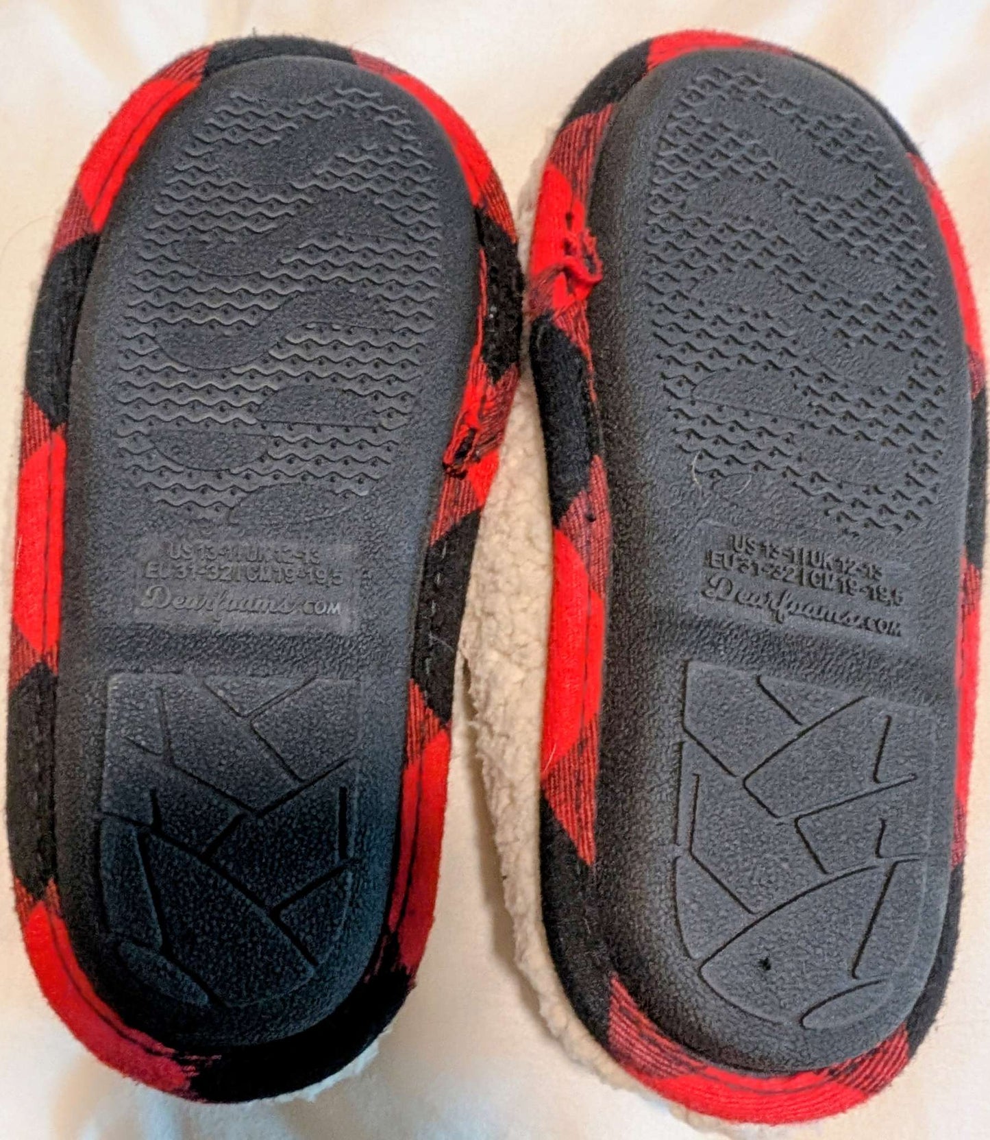 Bundle of slippers , Shoes 13 (Kids:4-8yr)