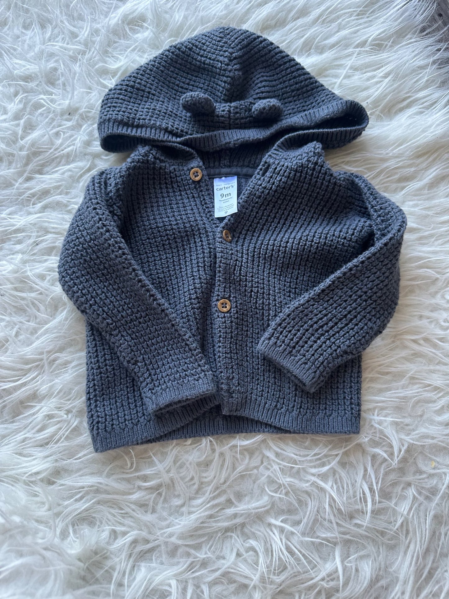 3 sweaters 6-12 months , Kids 9 Month (6-9M)