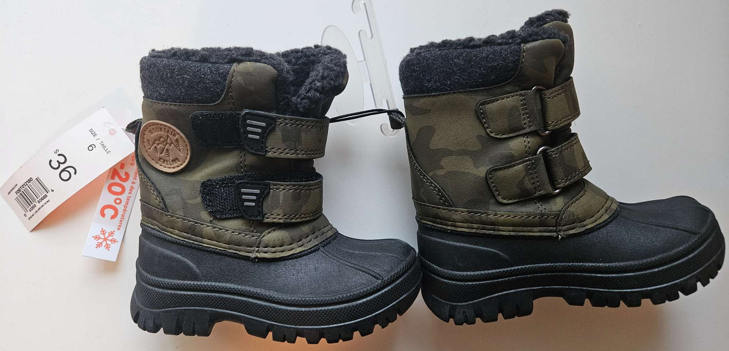 Brand new Joe Fresh size 6 boots MSRP $36, Shoes 6 (Walkers:12-24 mth)