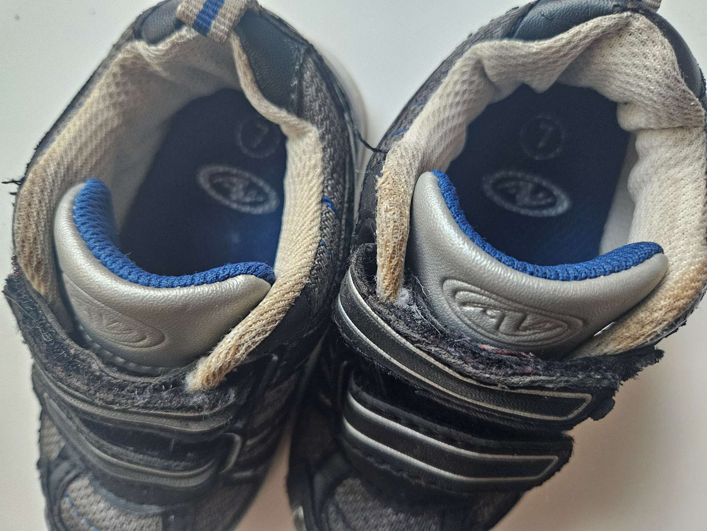 Athletic Works running shoes size 7, Shoes 7 (Walkers:12-24 mth)