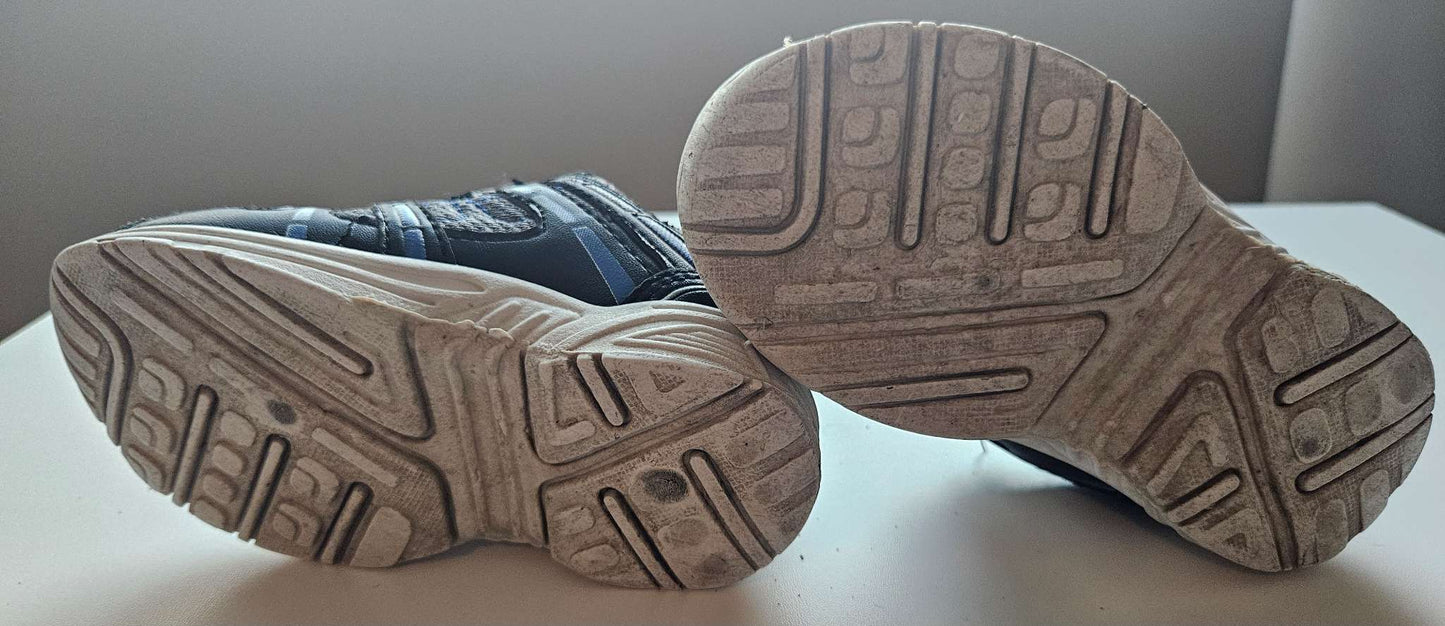 Athletic Works running shoes size 7, Shoes 7 (Walkers:12-24 mth)