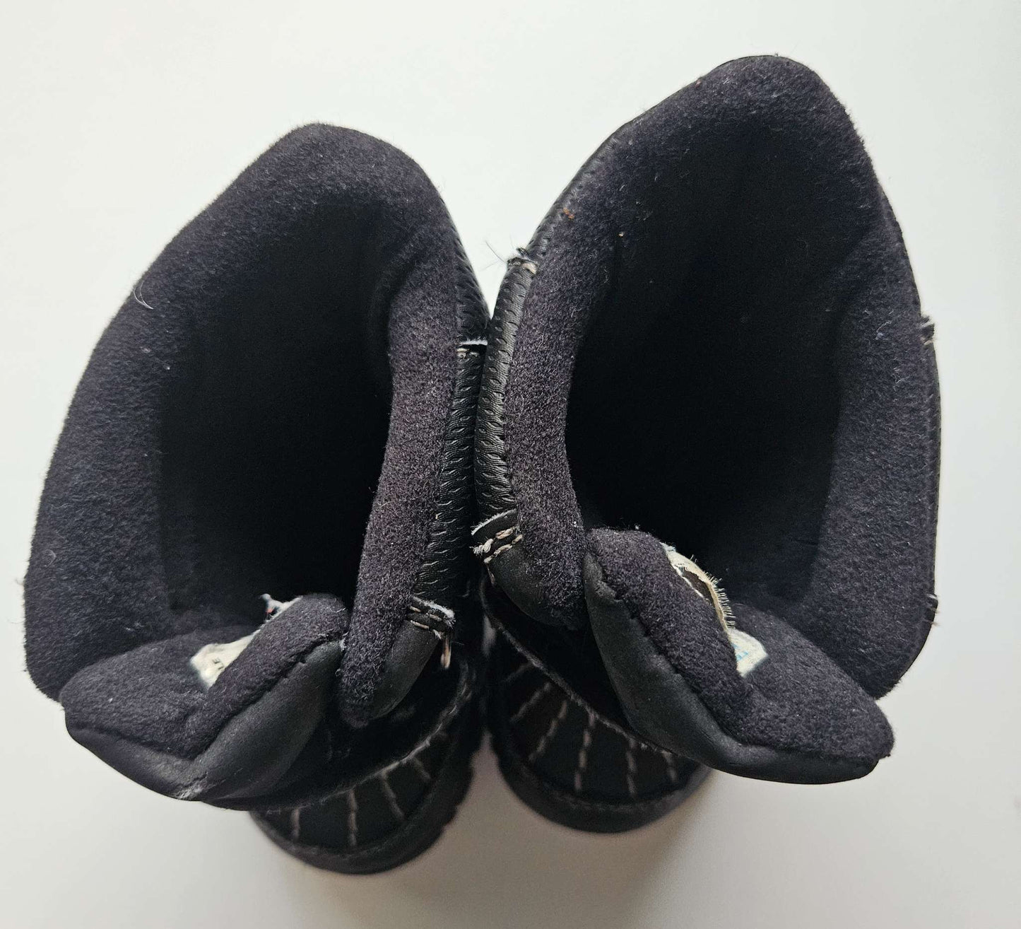 Childrens place winter boots size 6, Shoes 6 (Walkers:12-24 mth)