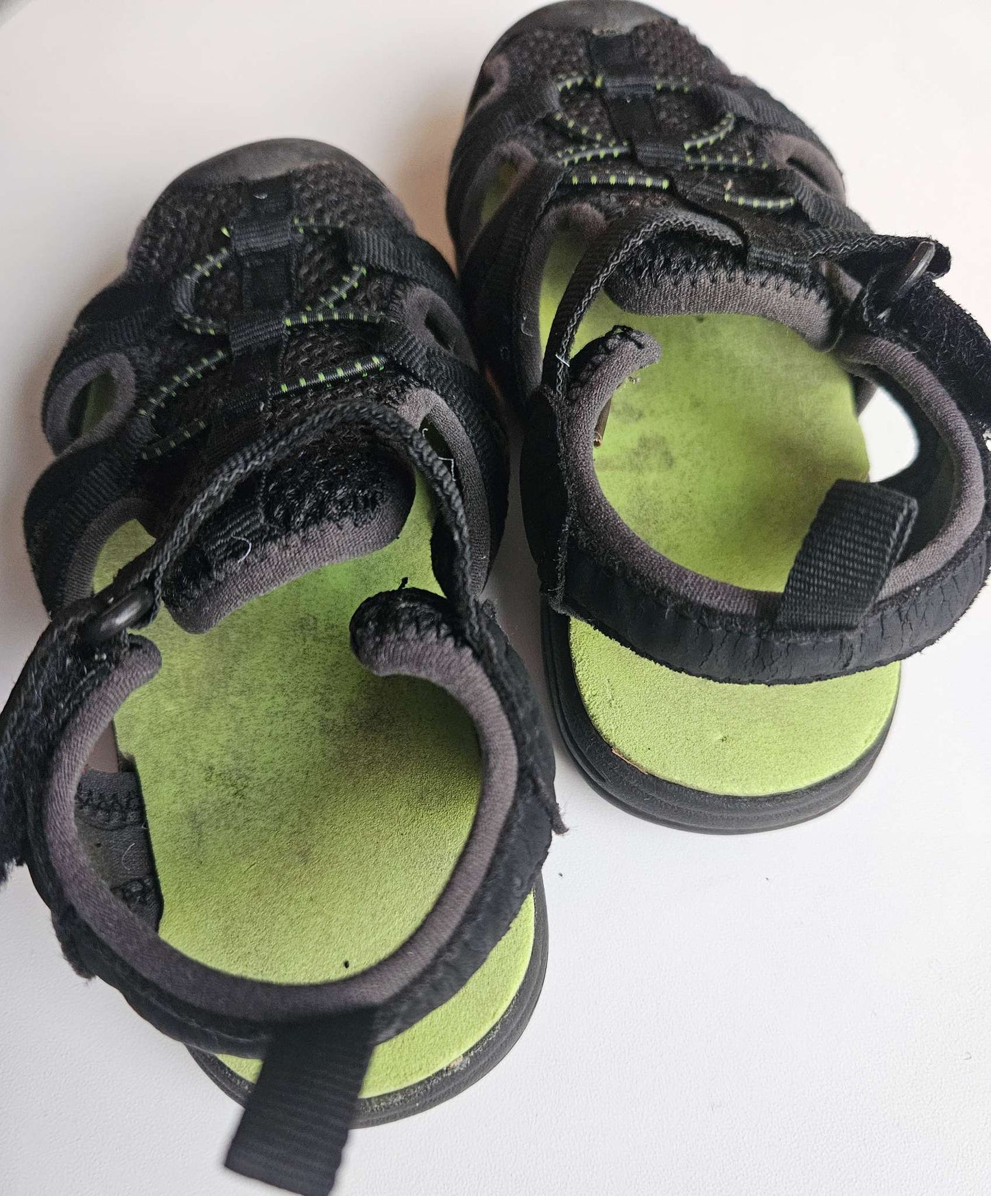 George sandals size 8, Shoes 8 (Toddler:2-4yr)