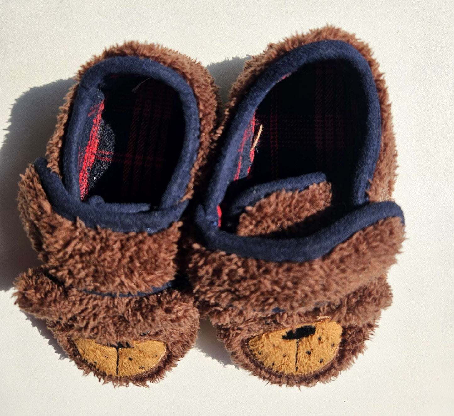 Size 5-6 brown bear slippers , Shoes 5 (Walkers:12-24 mth)