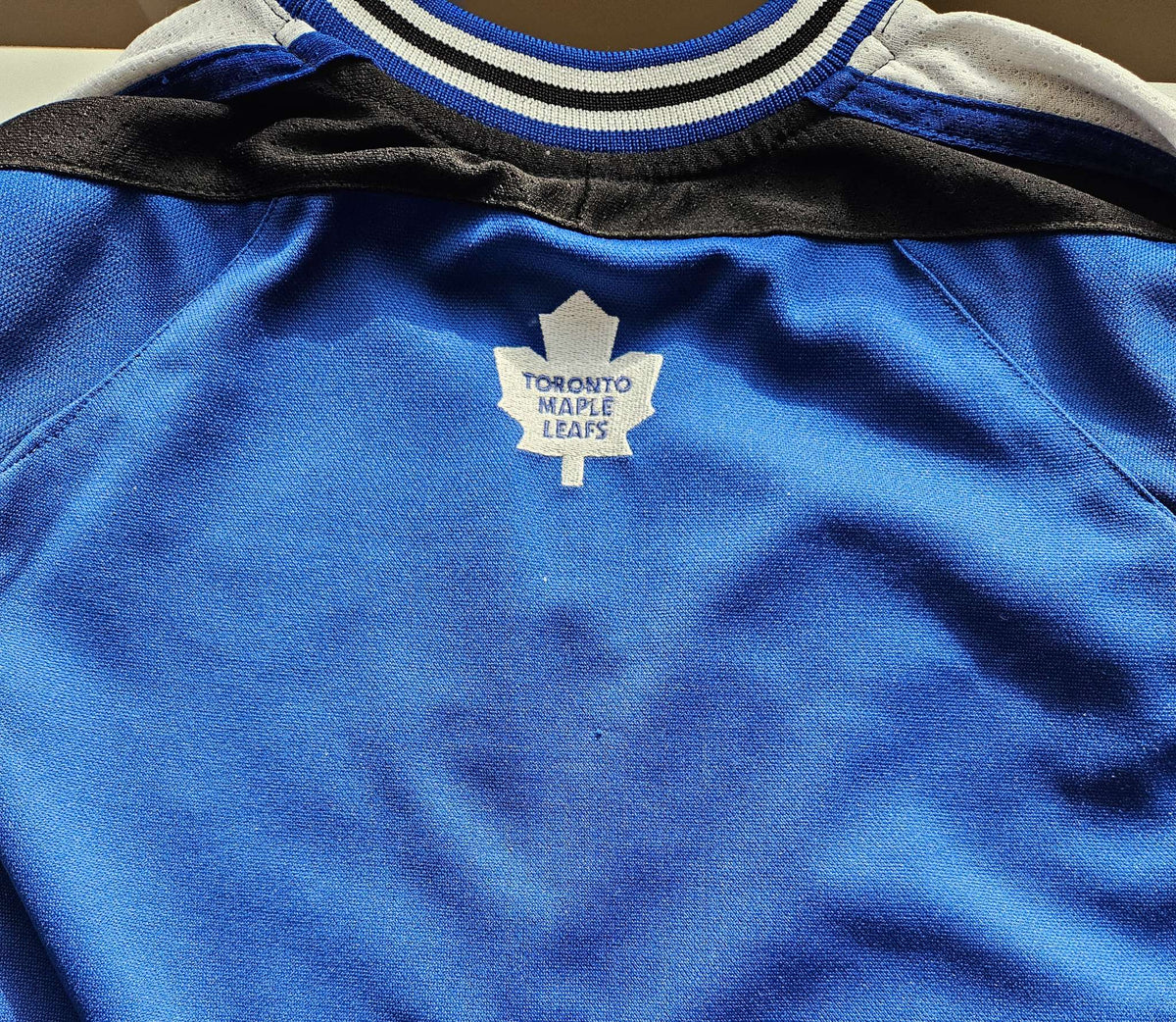 Toronto Maple Leafs Jersey size 3X, Kids 3T